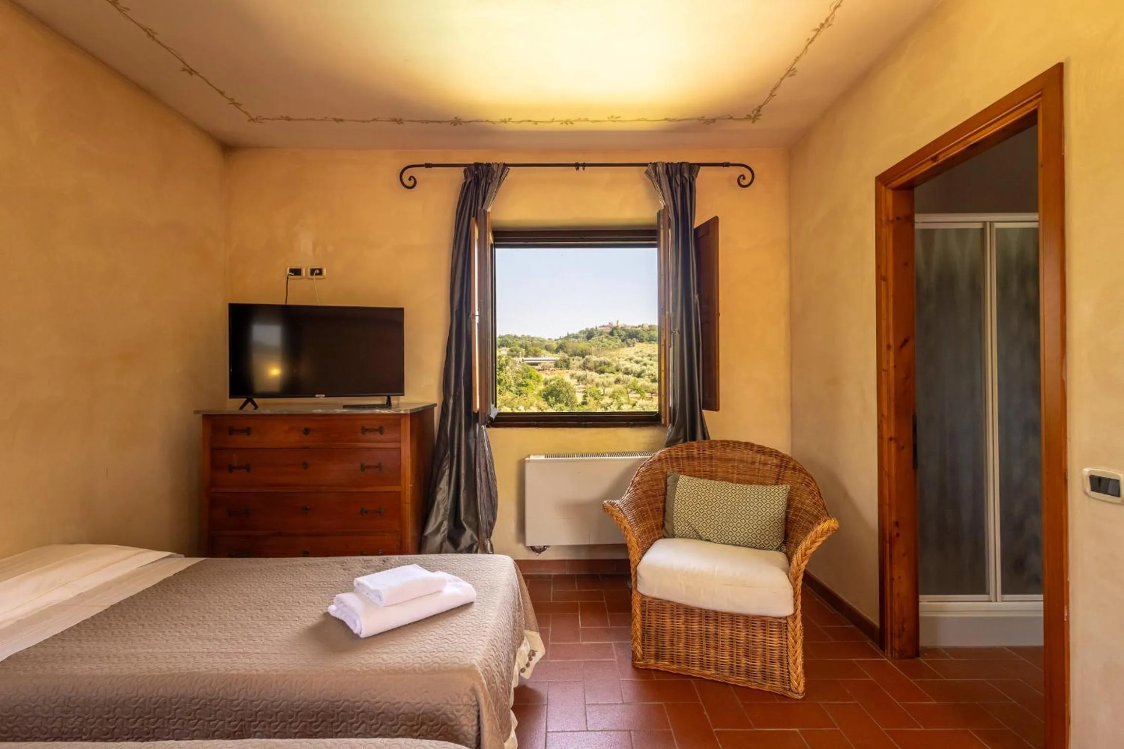 View (from property/room), Bed in Relais Ciavatta Country Hotel