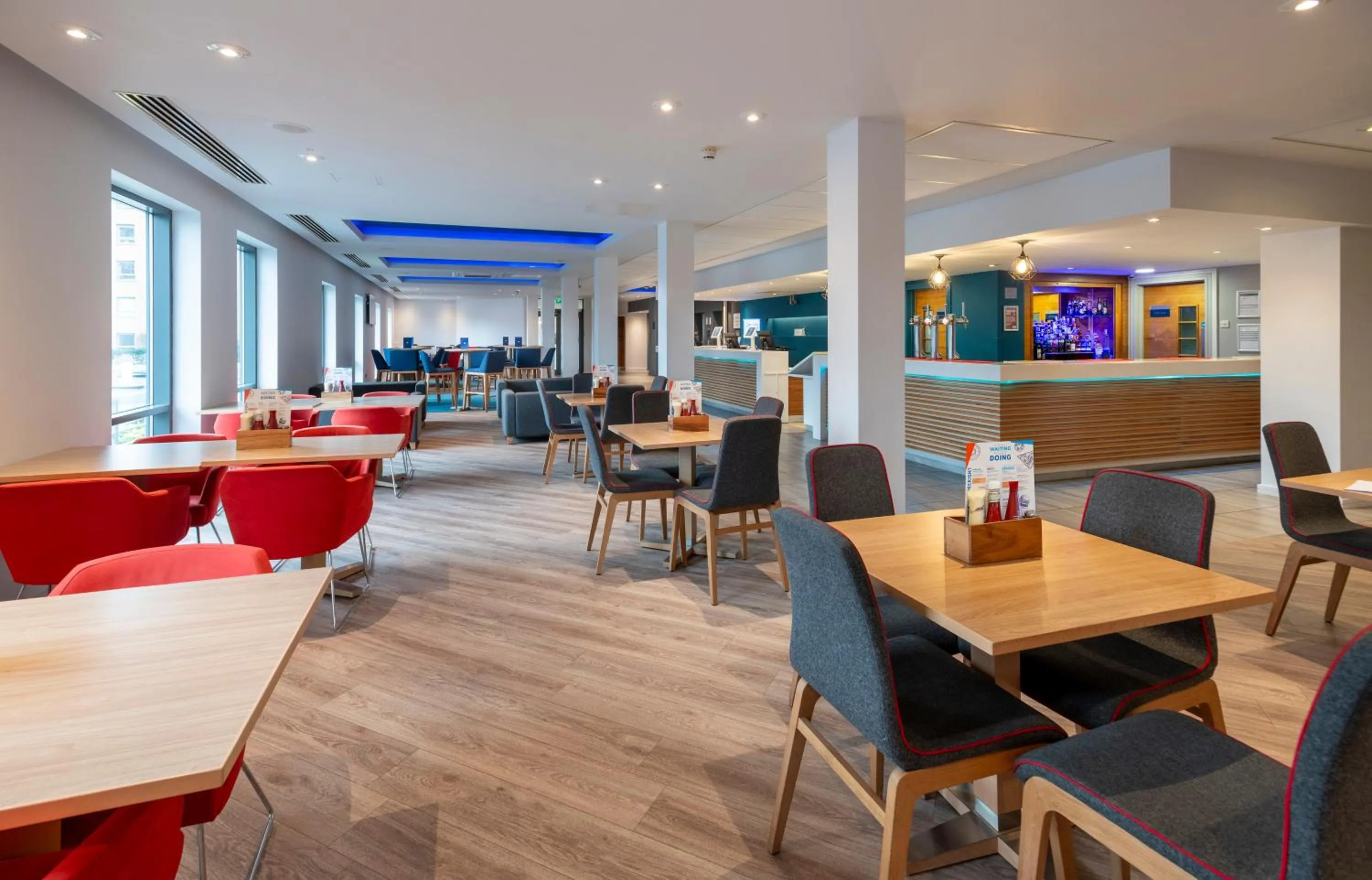 Restaurant/places to eat in Holiday Inn Express Stevenage by IHG