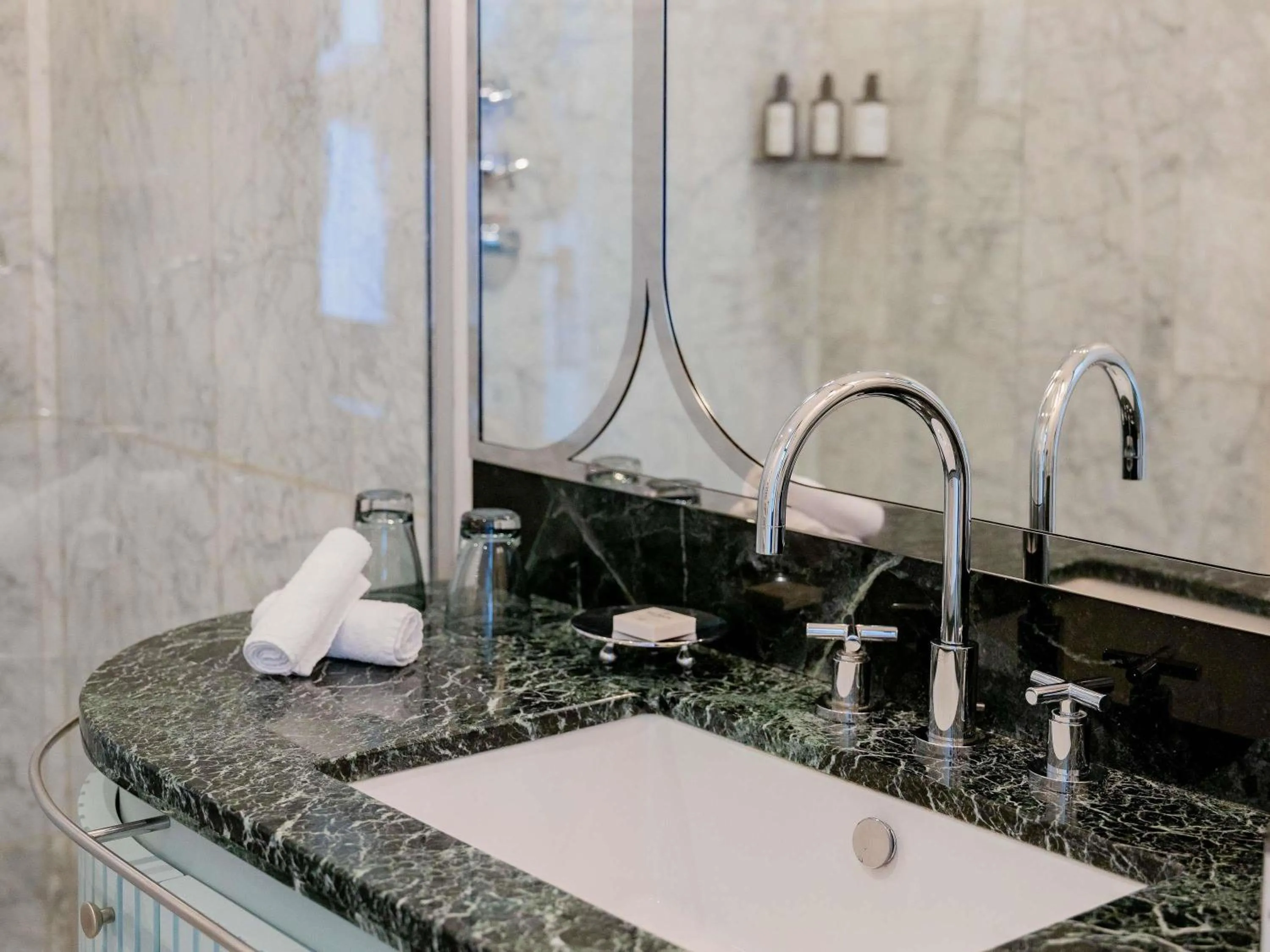 Bedroom in Mondrian Cannes