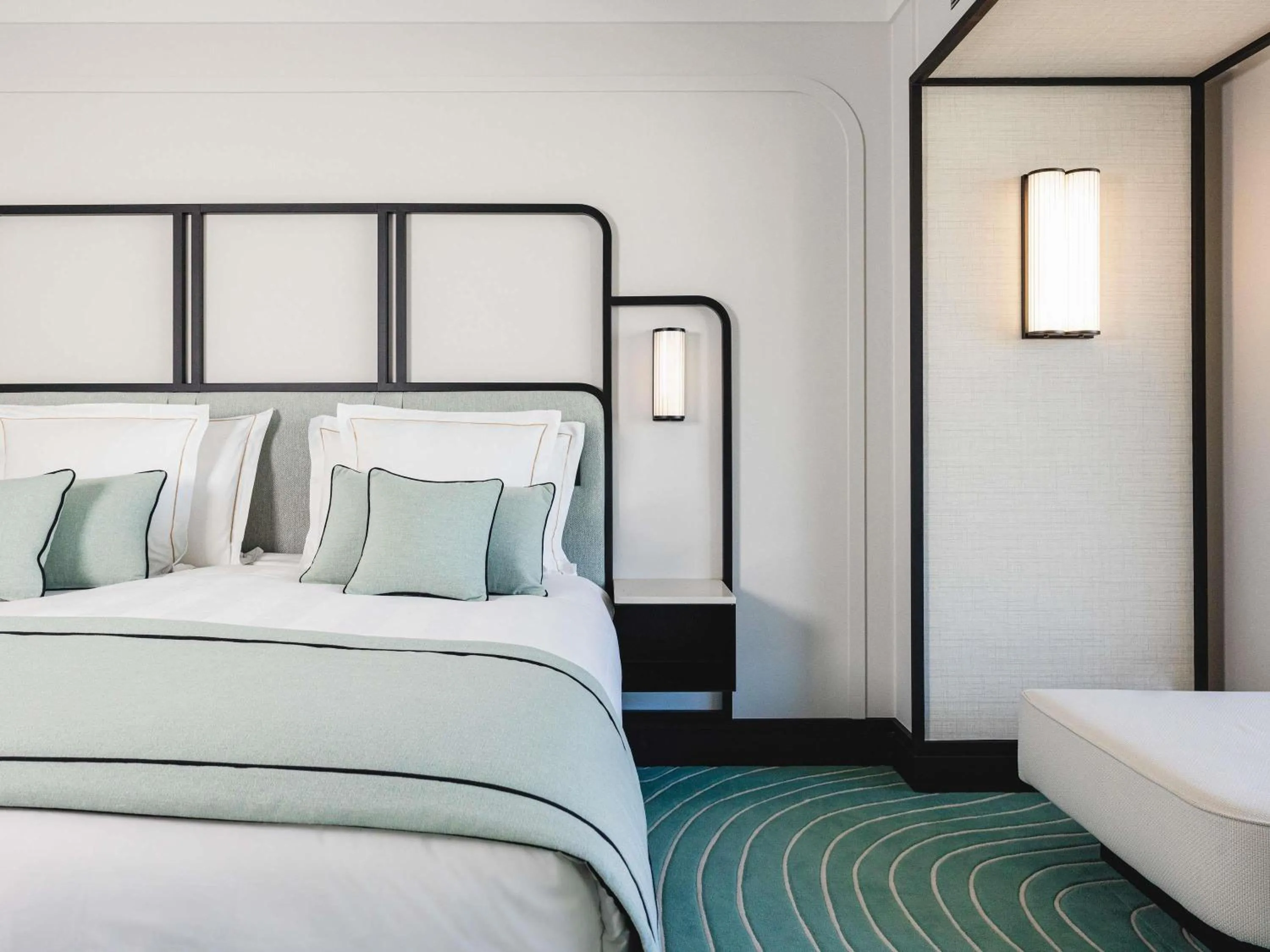 Bedroom, Bed in Mondrian Cannes