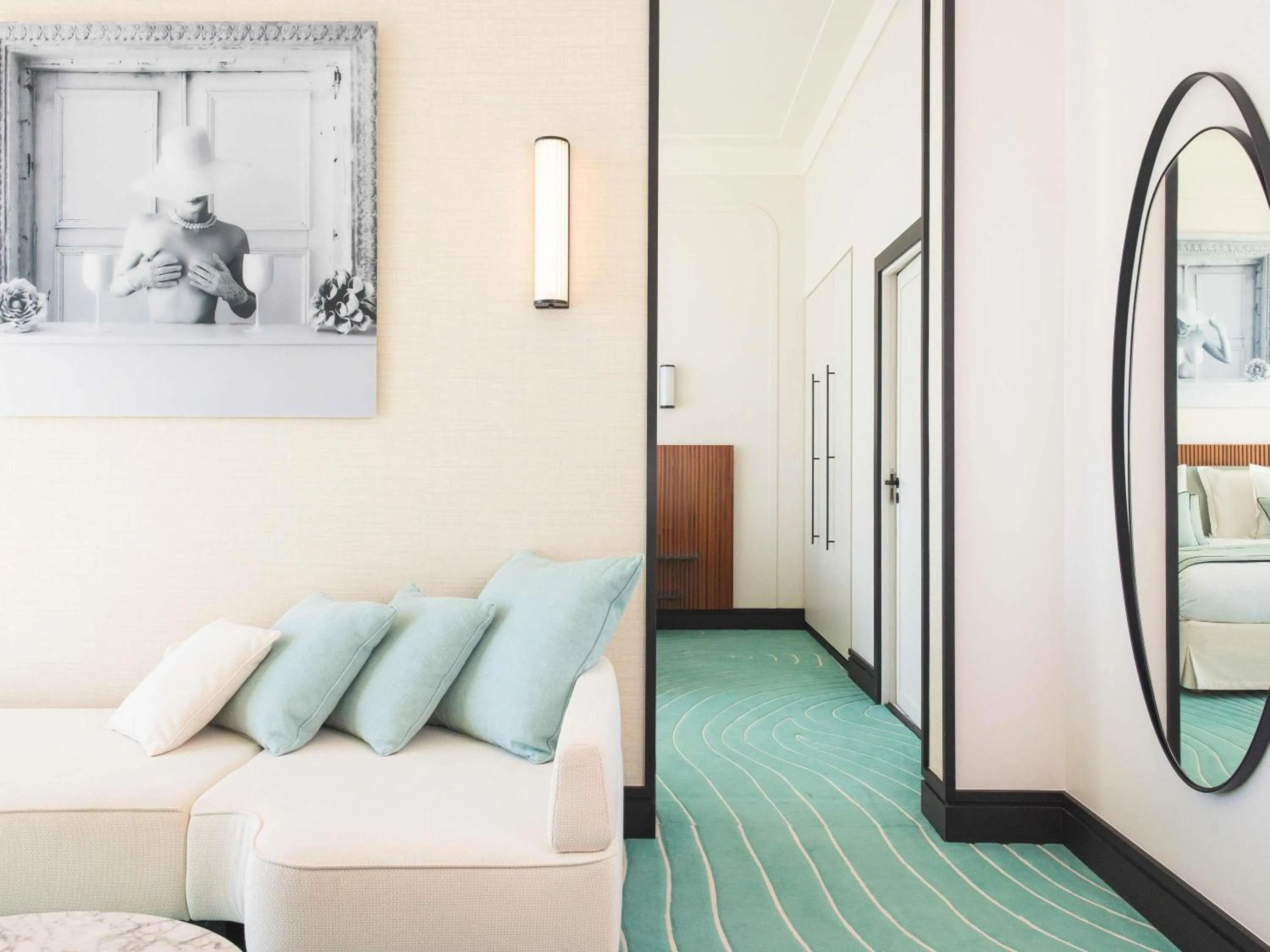 Bedroom, Bed in Mondrian Cannes