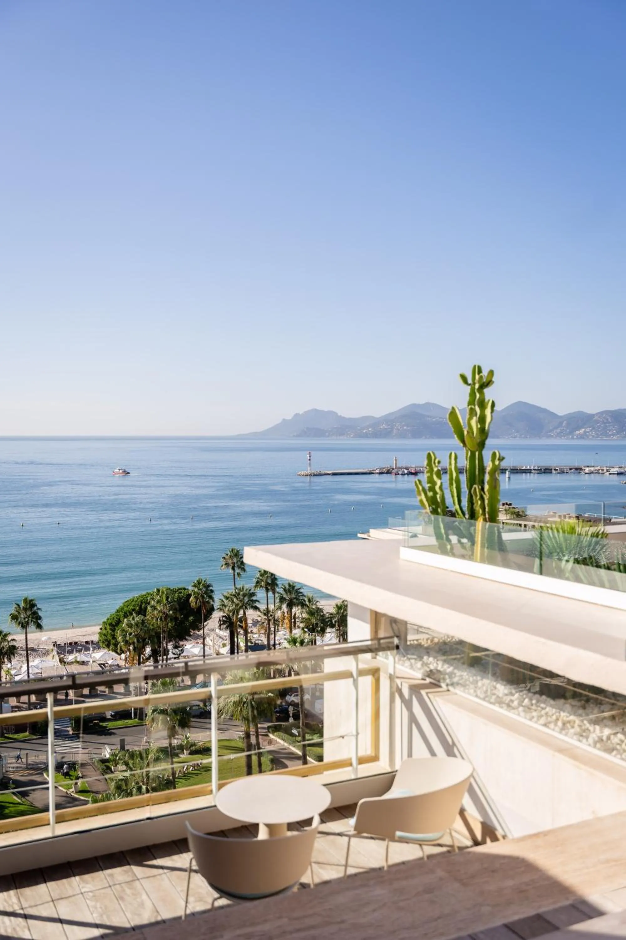 Natural landscape in Mondrian Cannes