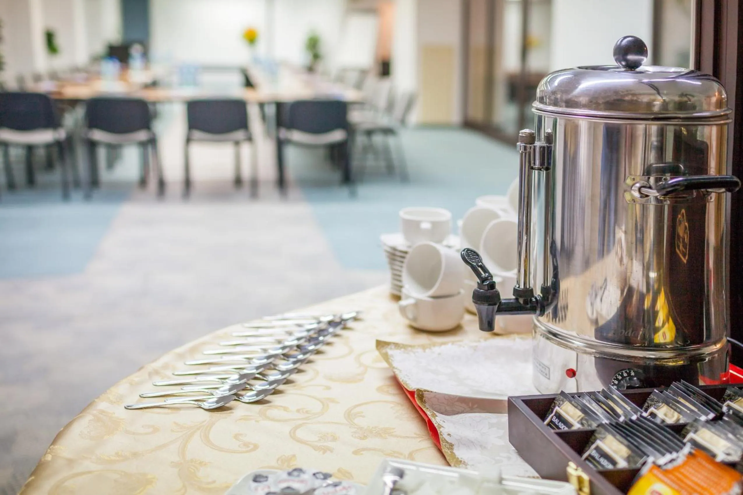 Coffee/tea facilities in Hotel Jaskółka