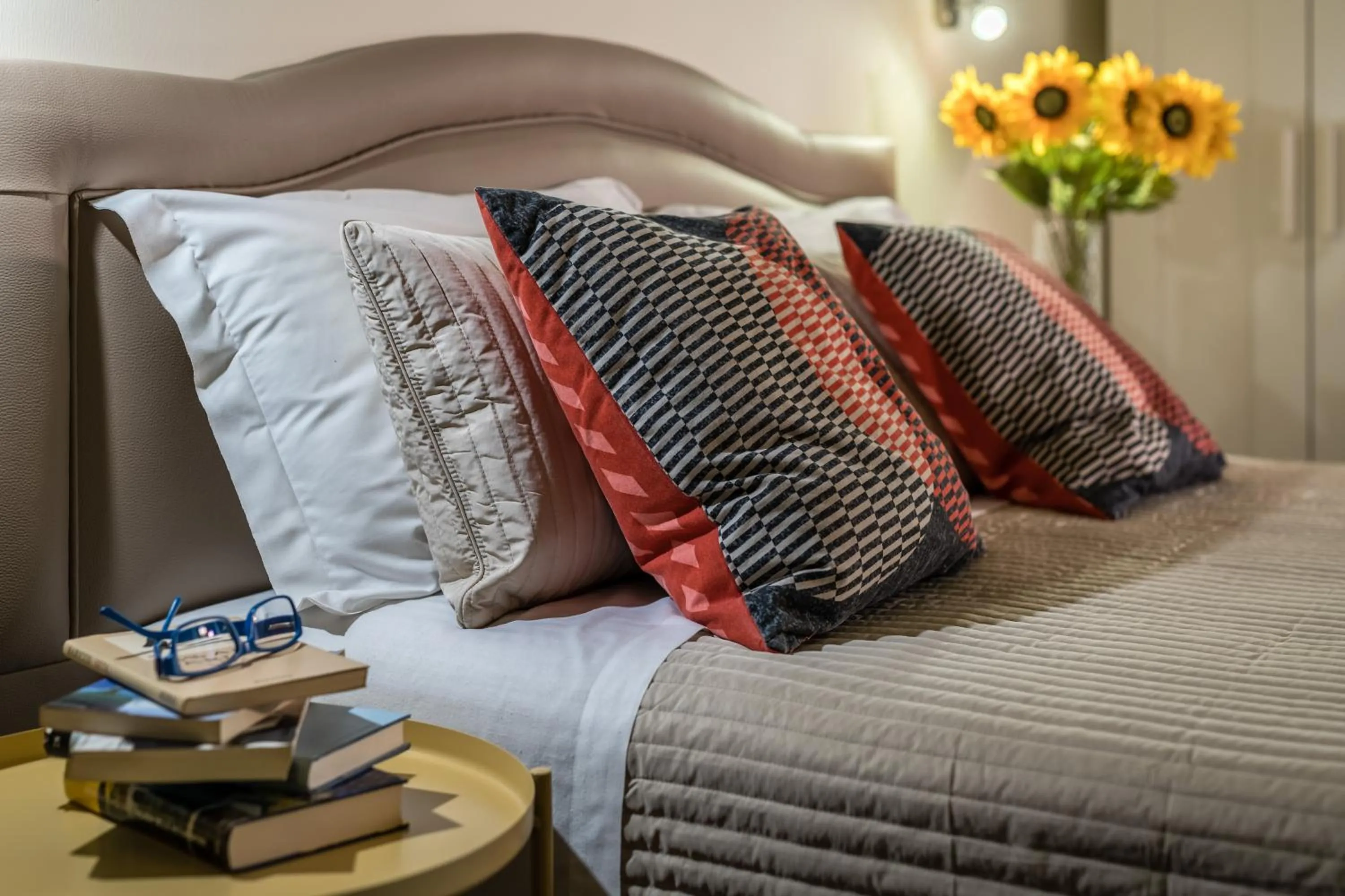 Decorative detail, Bed in Fior di Loto Sweetness