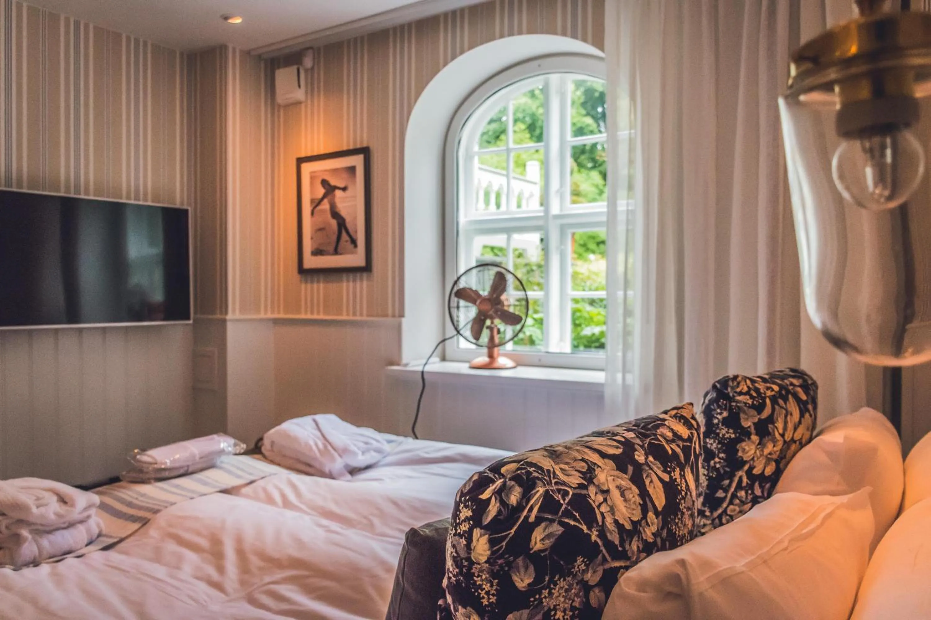 Photo of the whole room, Bed in Villa Strandvägen