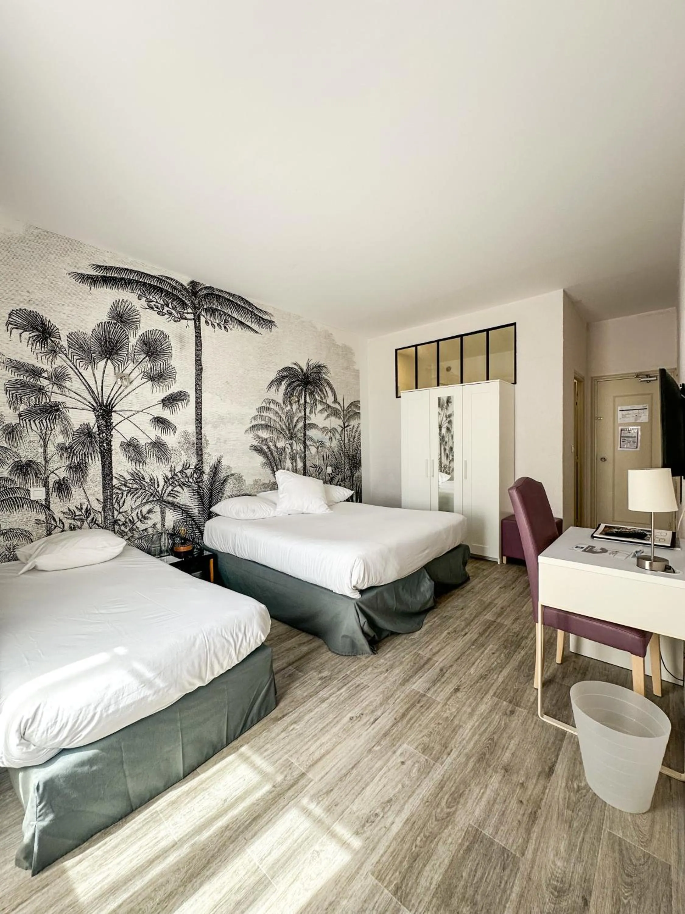 Photo of the whole room, Bed in Hotel Les Palmiers