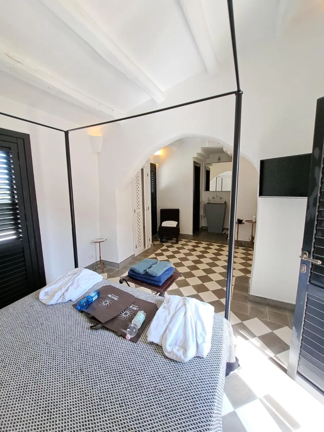 Photo of the whole room, Bed in Il Baglio sull'Acqua