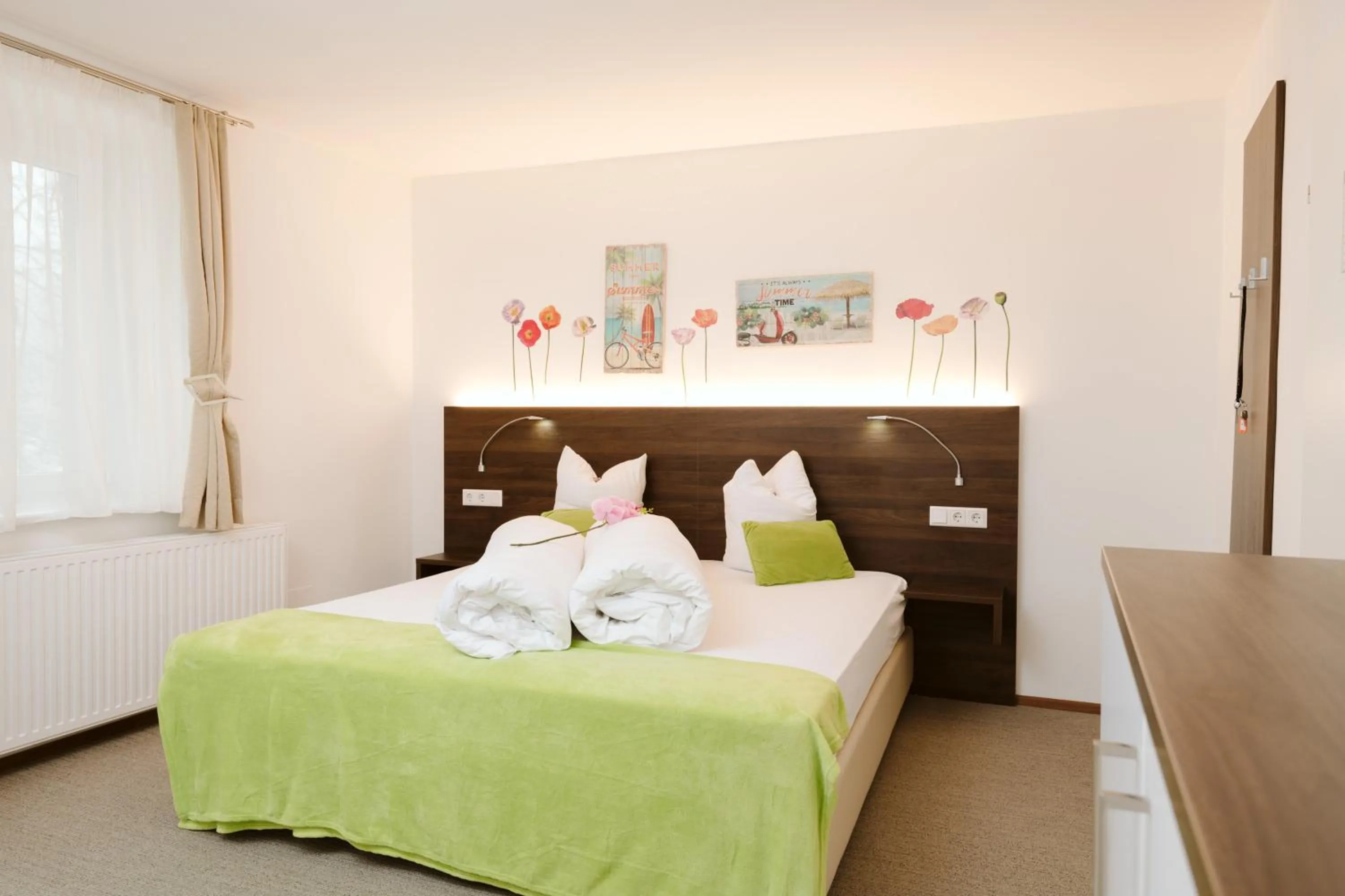 Photo of the whole room, Bed in Velden24 - create your own stay