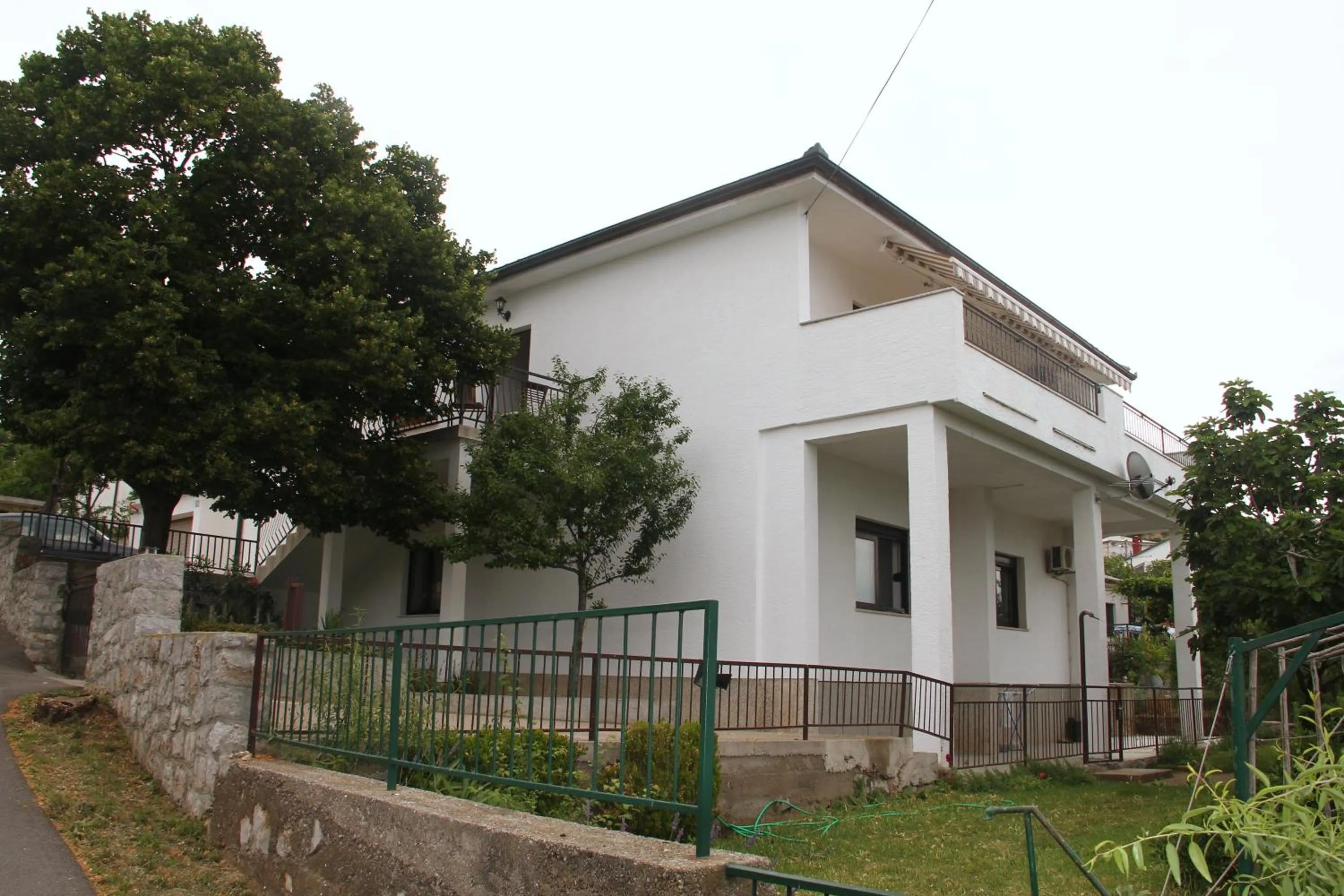 Property building in Apartment Franko