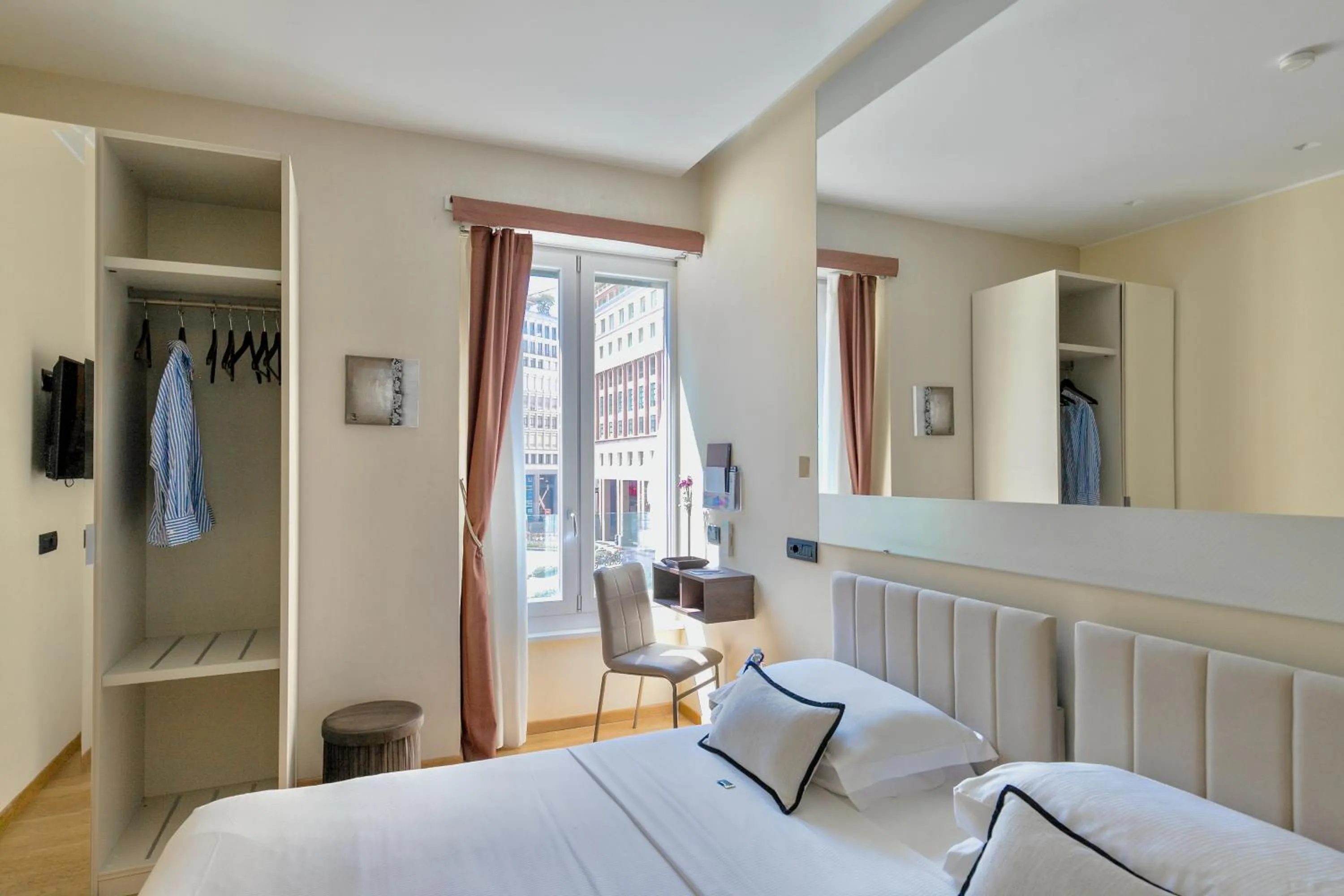 Bed in AH - Fashion District