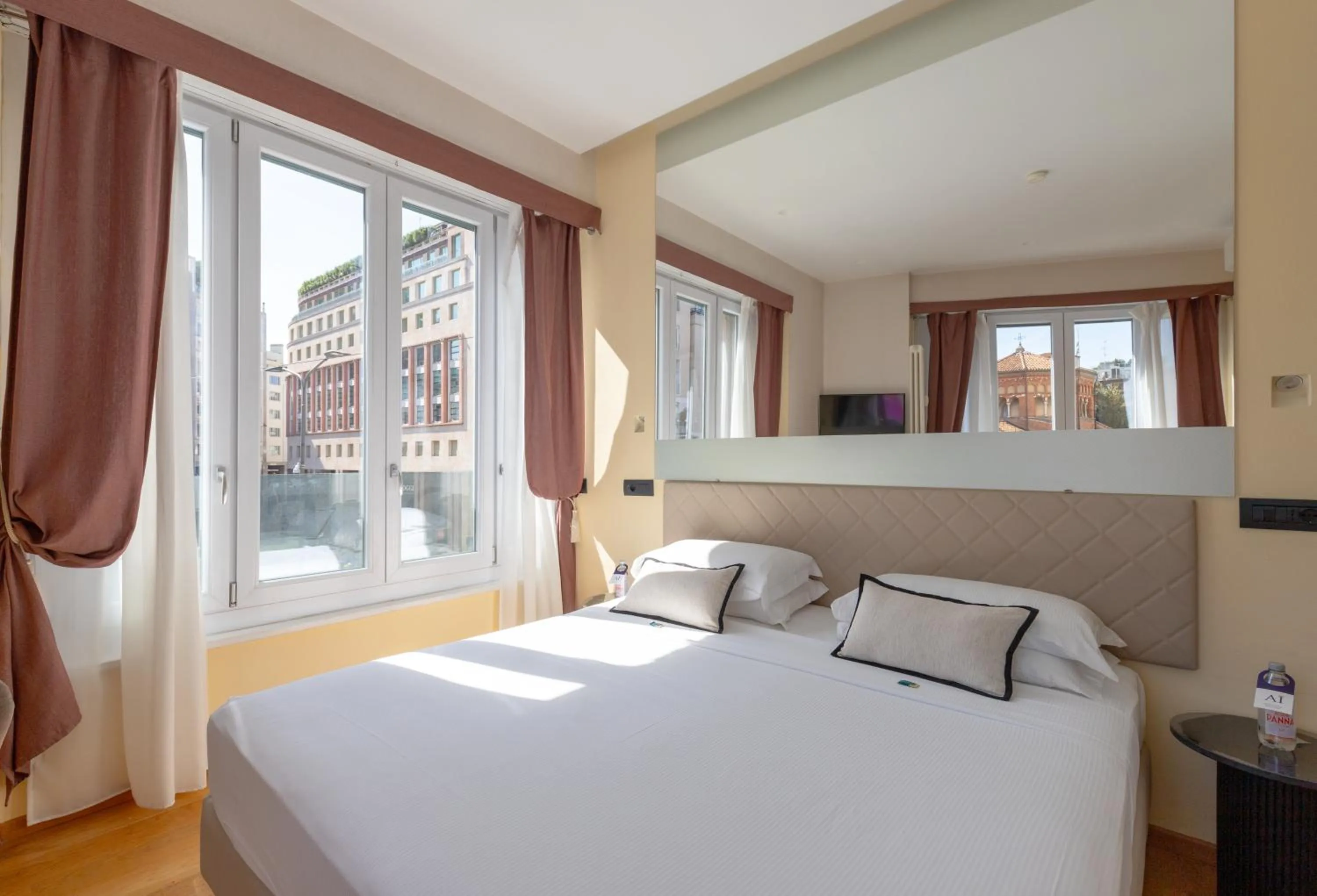 Bed in AH - Fashion District