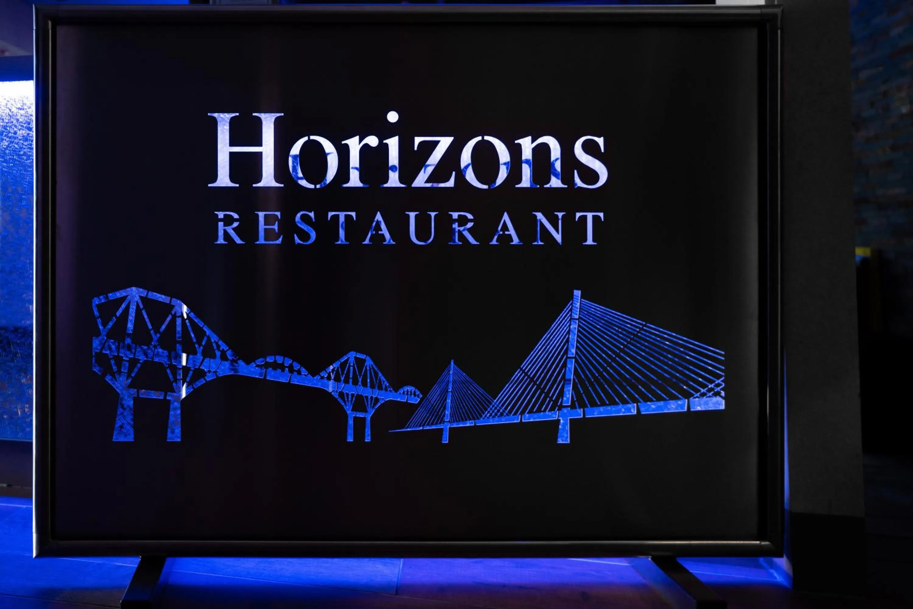 Restaurant/places to eat in The Bay Hotel