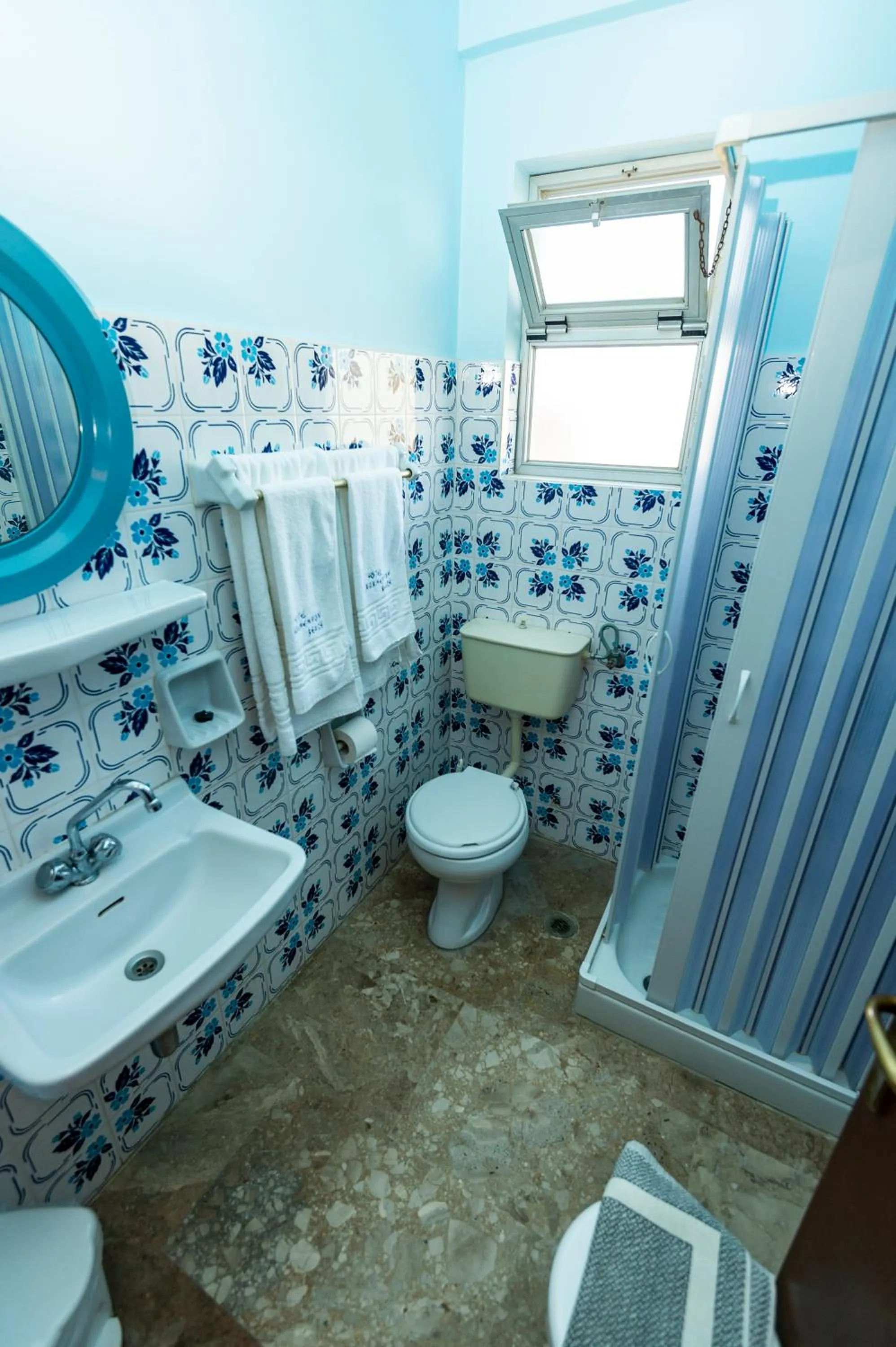 Bathroom in Hotel Agamemnon Beach