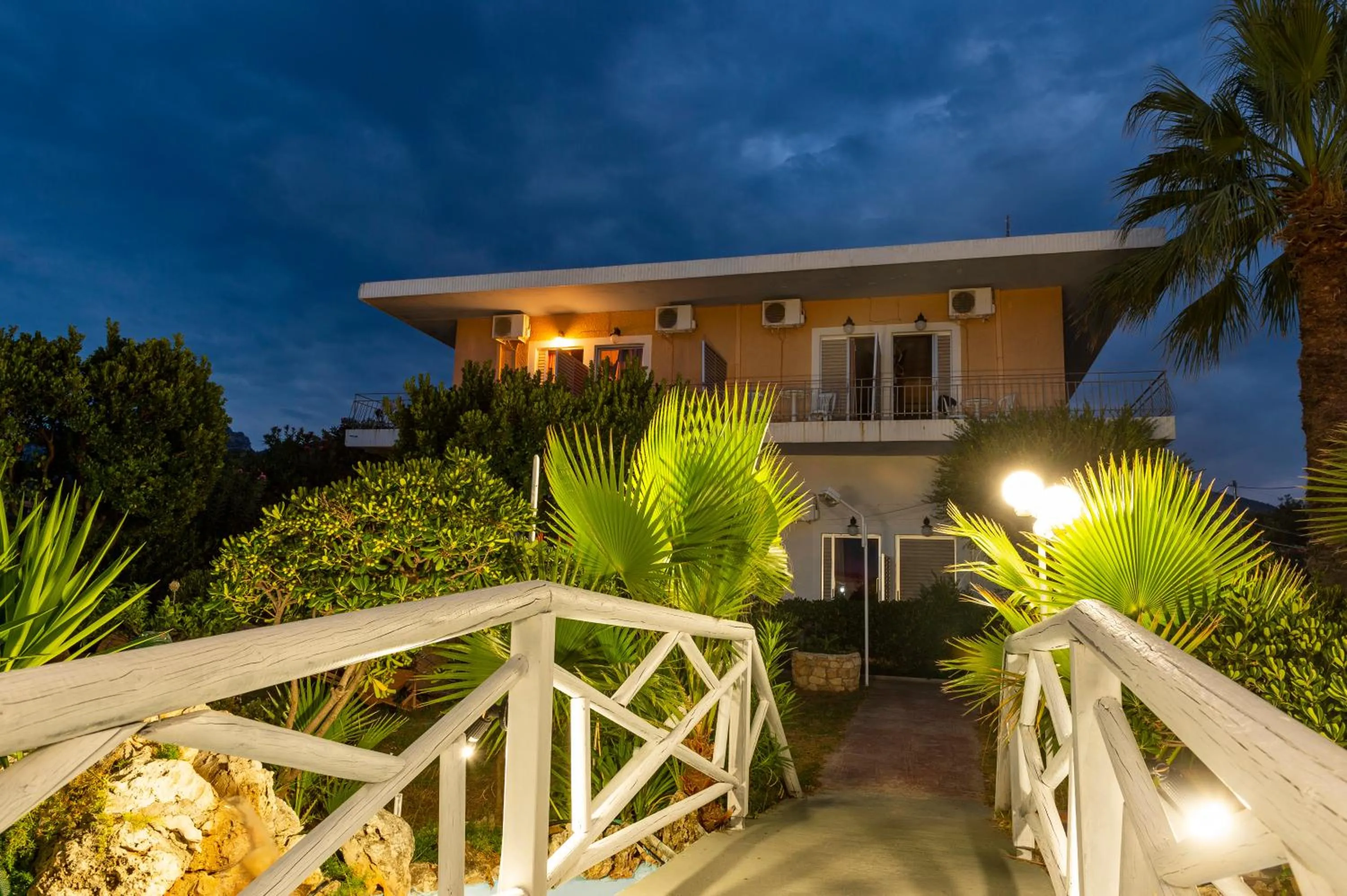 Garden in Hotel Agamemnon Beach
