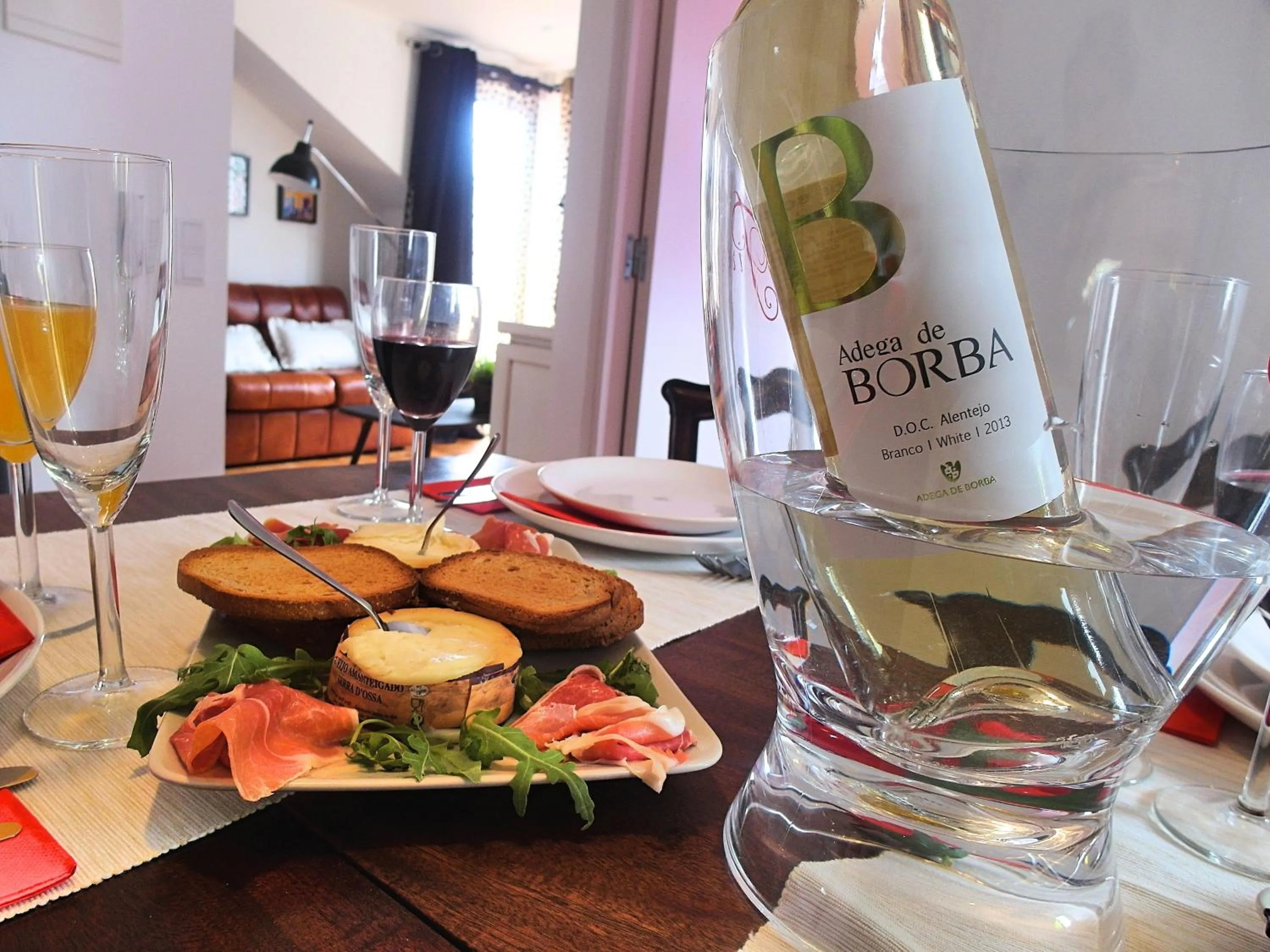 Food and drinks in SantoSweethome 1