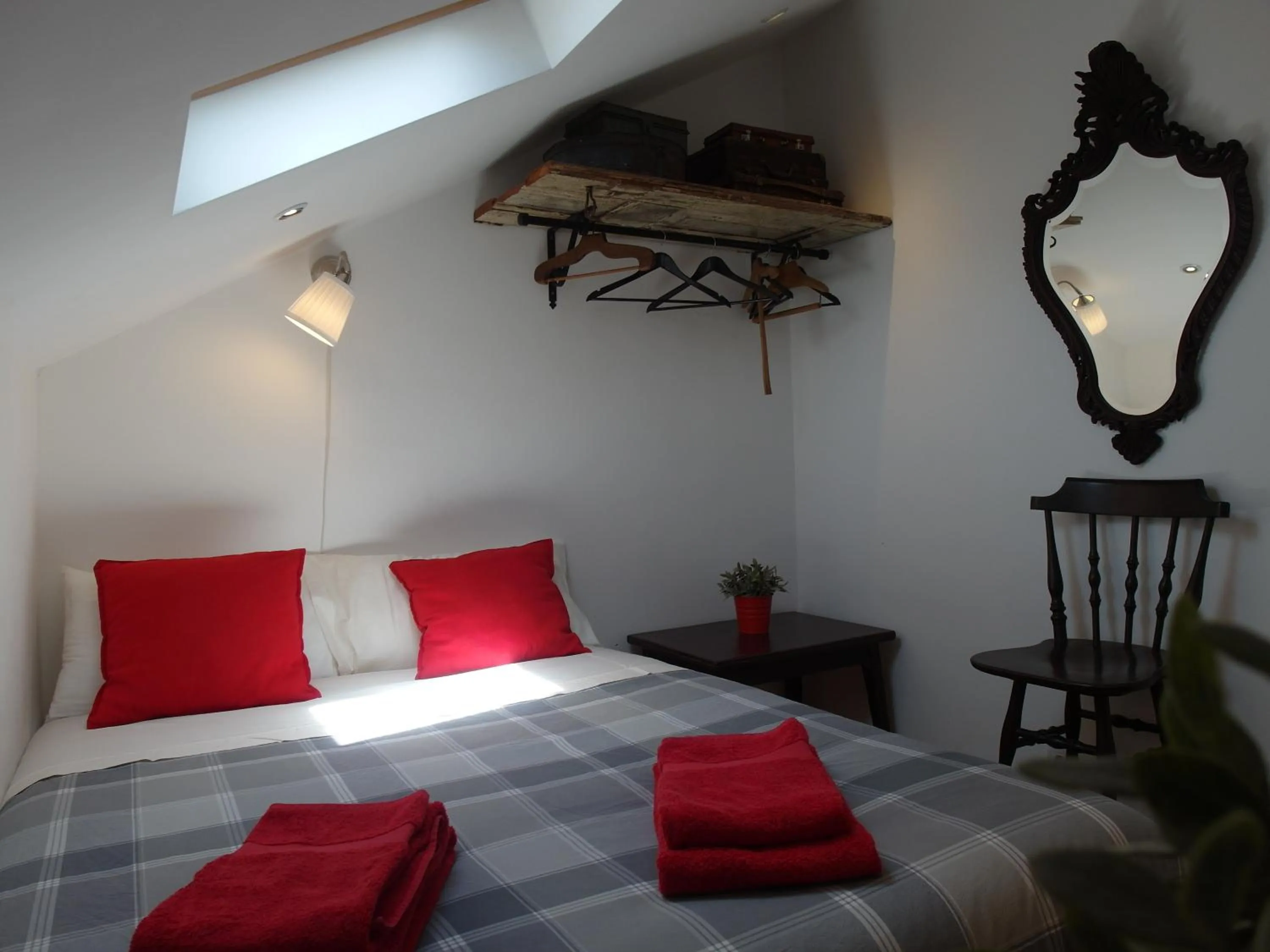 Bed in SantoSweethome 1