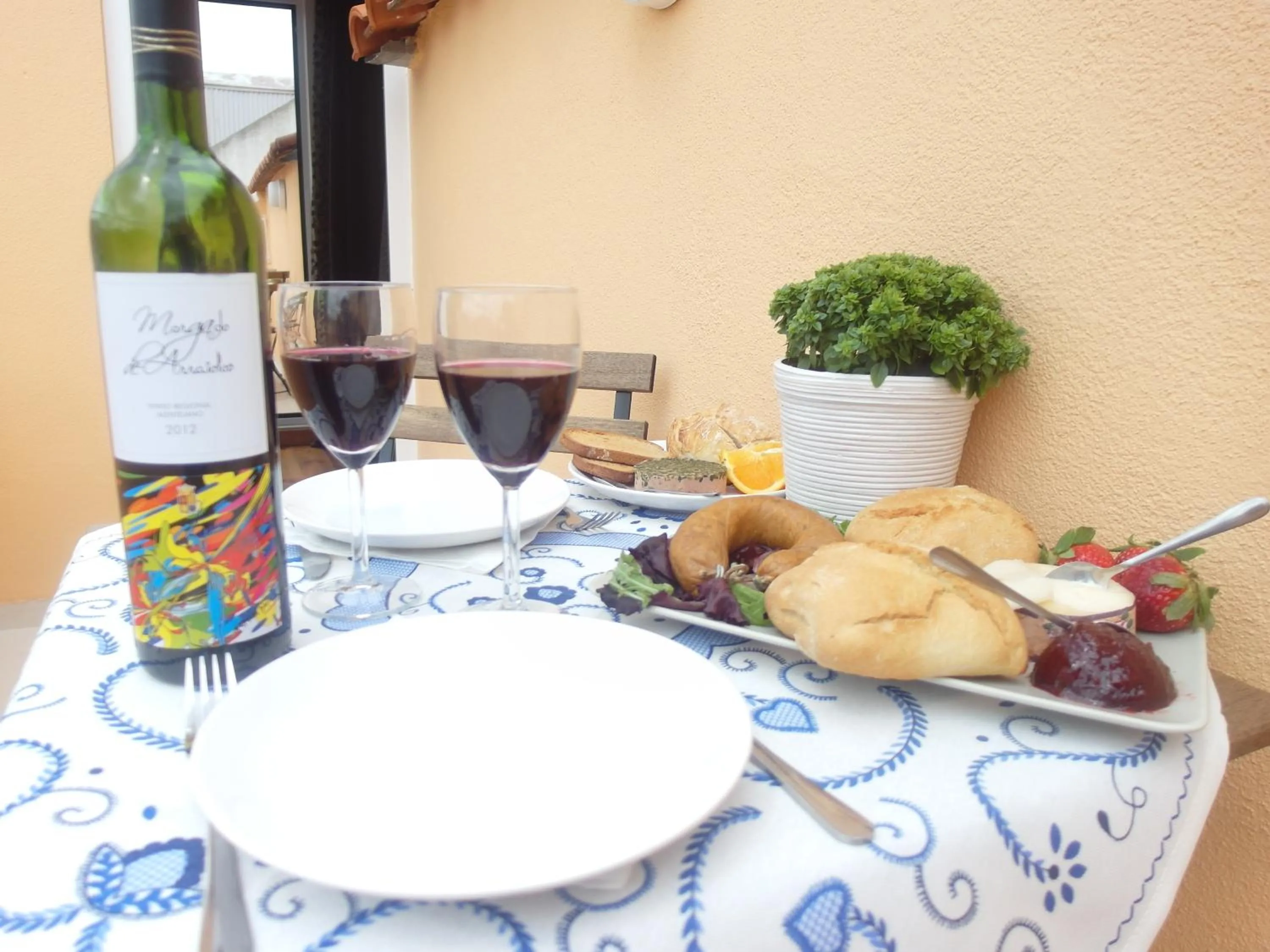 Food and drinks in SantoSweethome 1