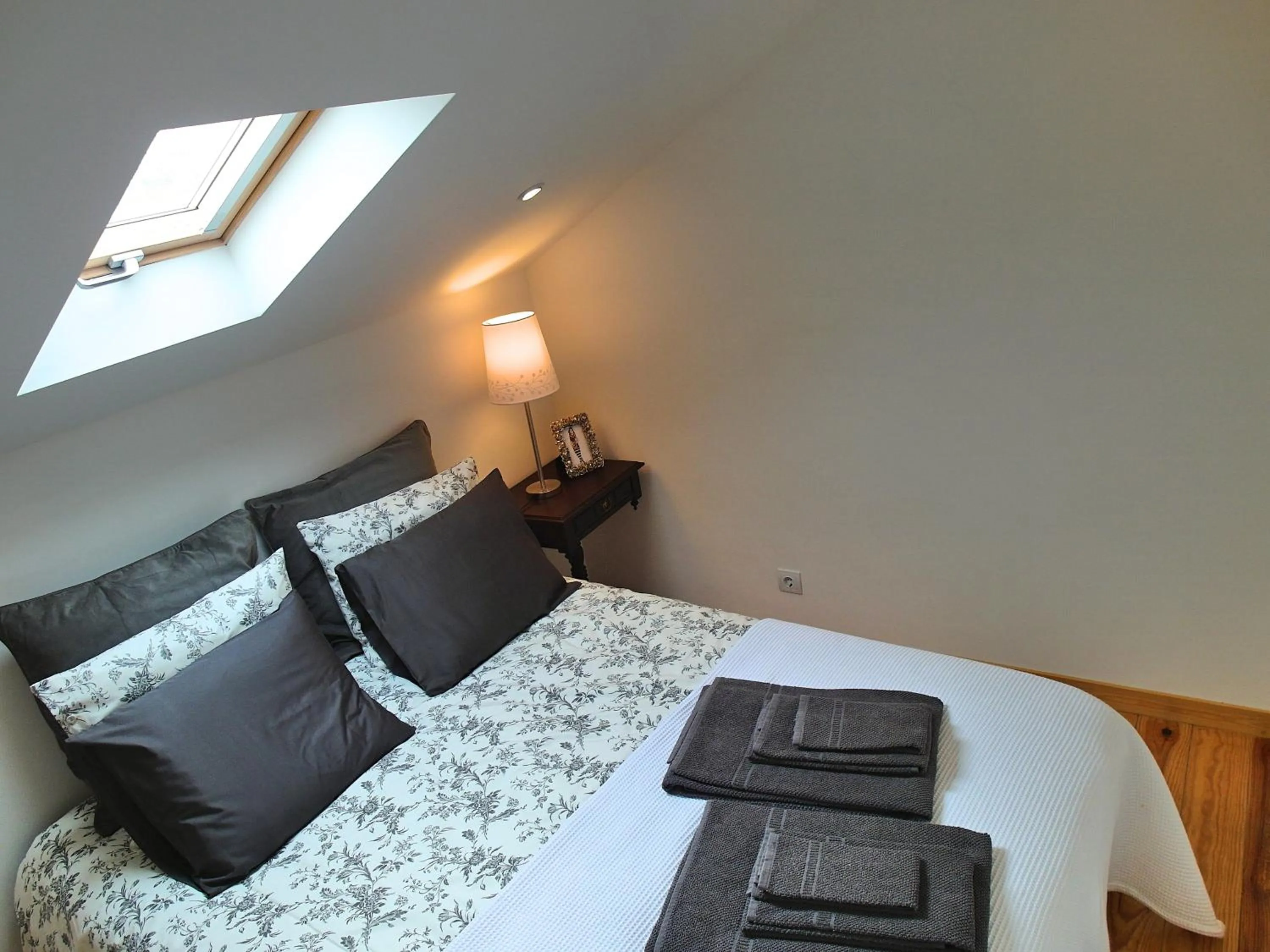 Bed in SantoSweethome 1