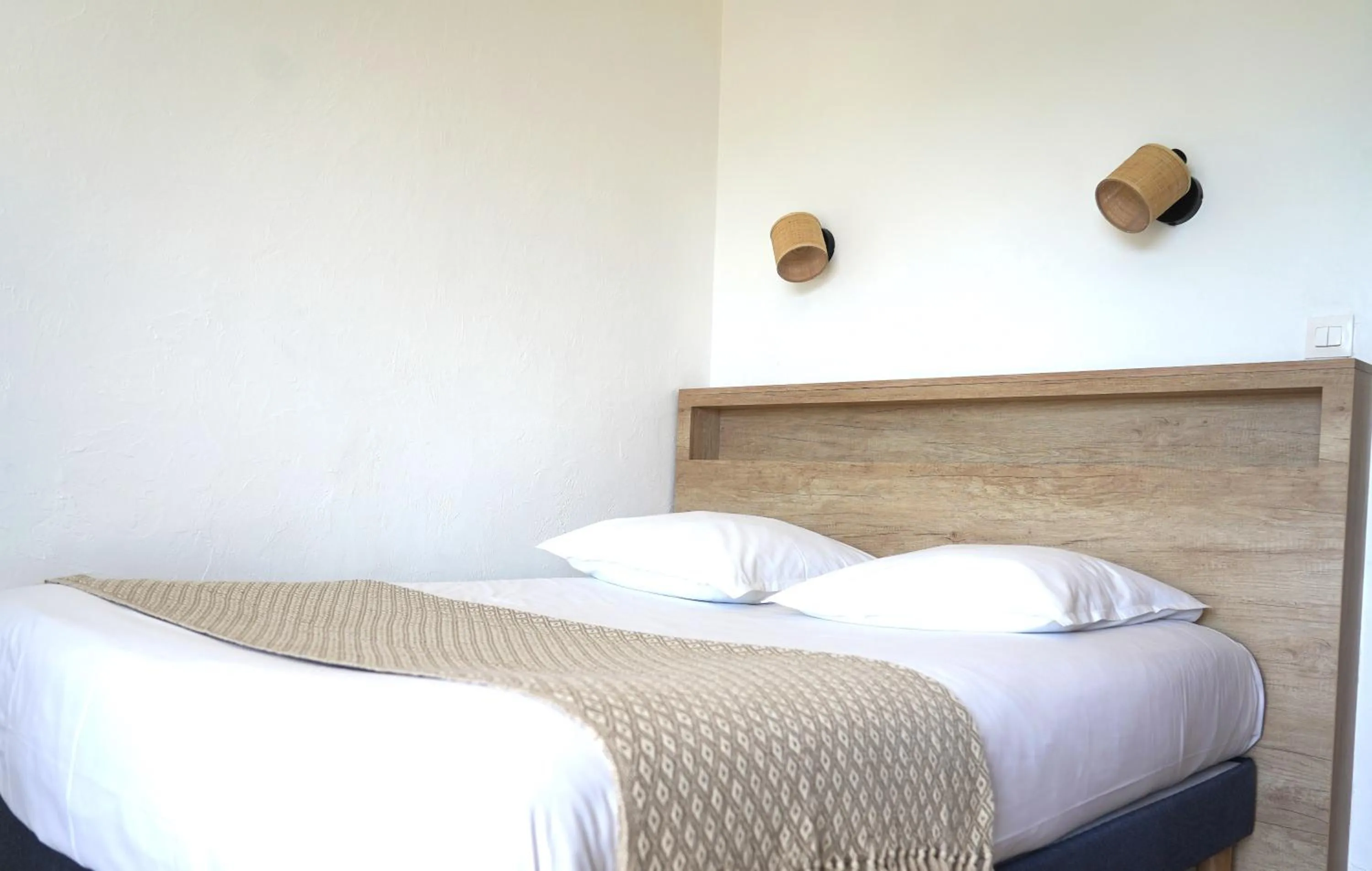 Bed in MOTEL ASCOT - Hotel & Appartements