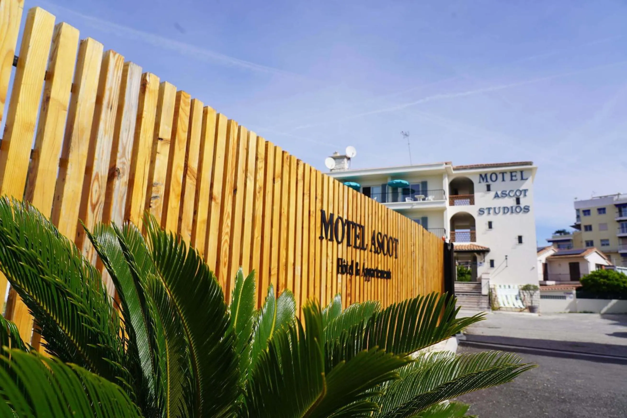 Property building in MOTEL ASCOT - Hotel & Appartements