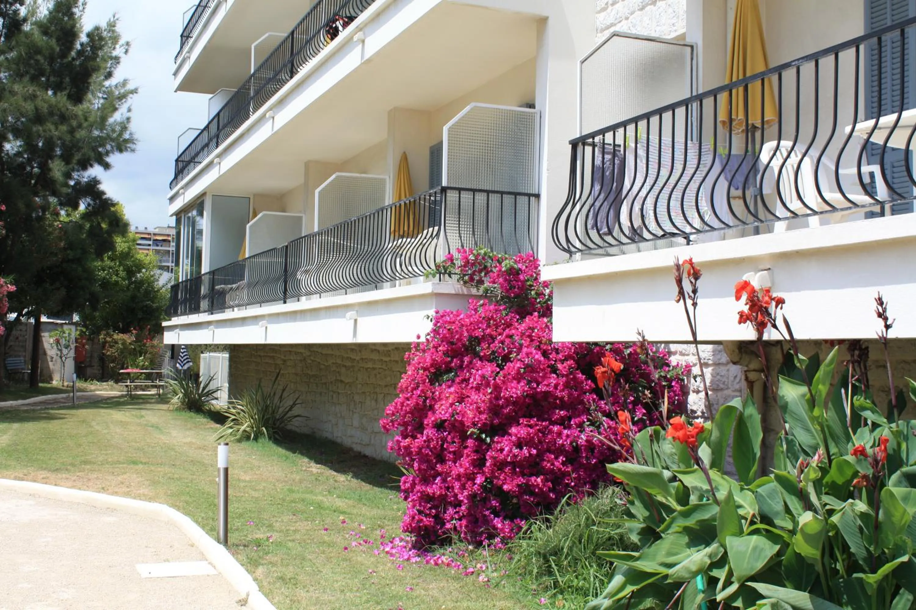 Property building in MOTEL ASCOT - Hotel & Appartements
