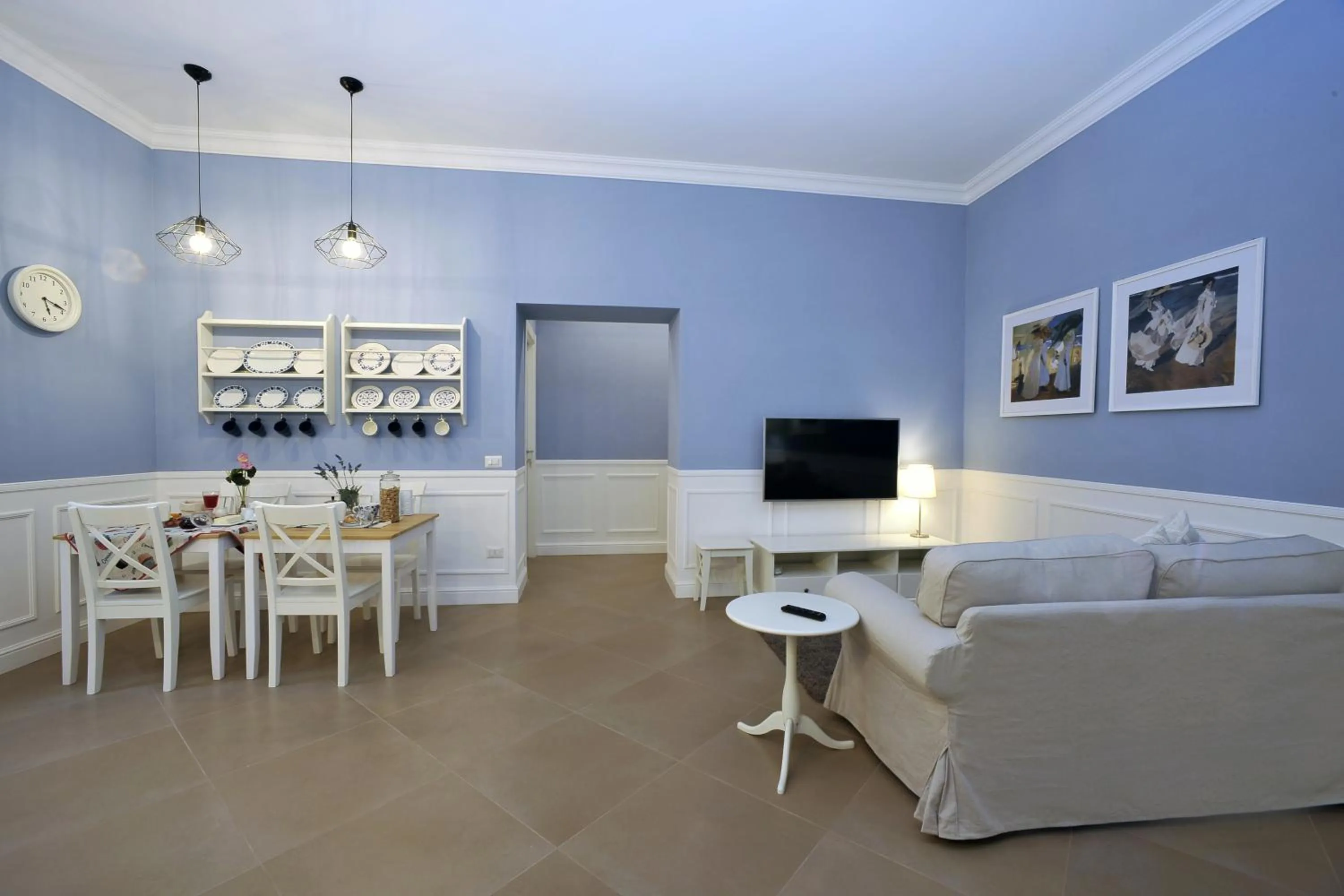 Communal lounge/ TV room in A Due Passi B&B