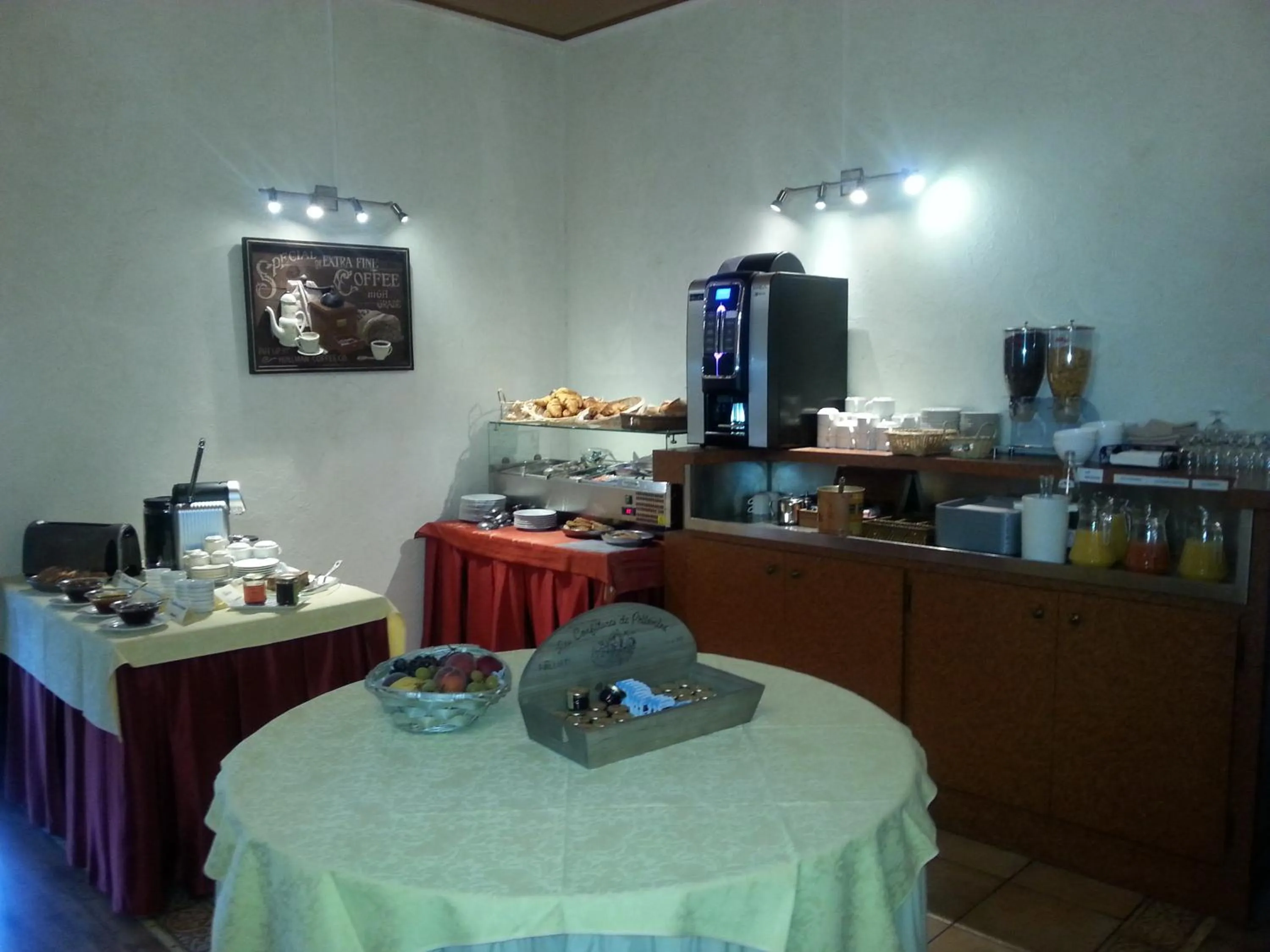 Area and facilities in Hôtel restaurant LOGIS HOTELLERIE DE BALAJAN