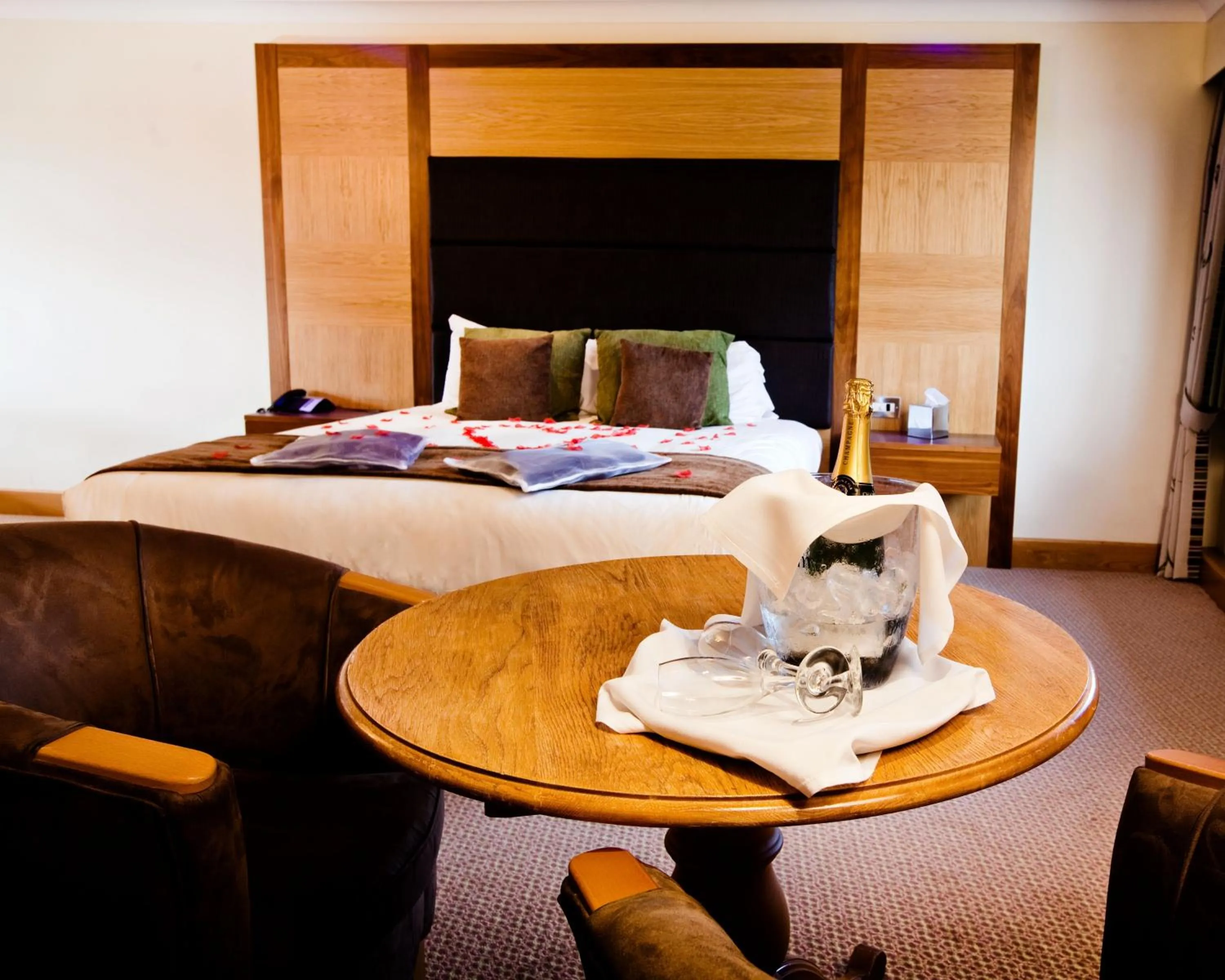 Bedroom, Bed in Abbey Hotel Golf & Spa