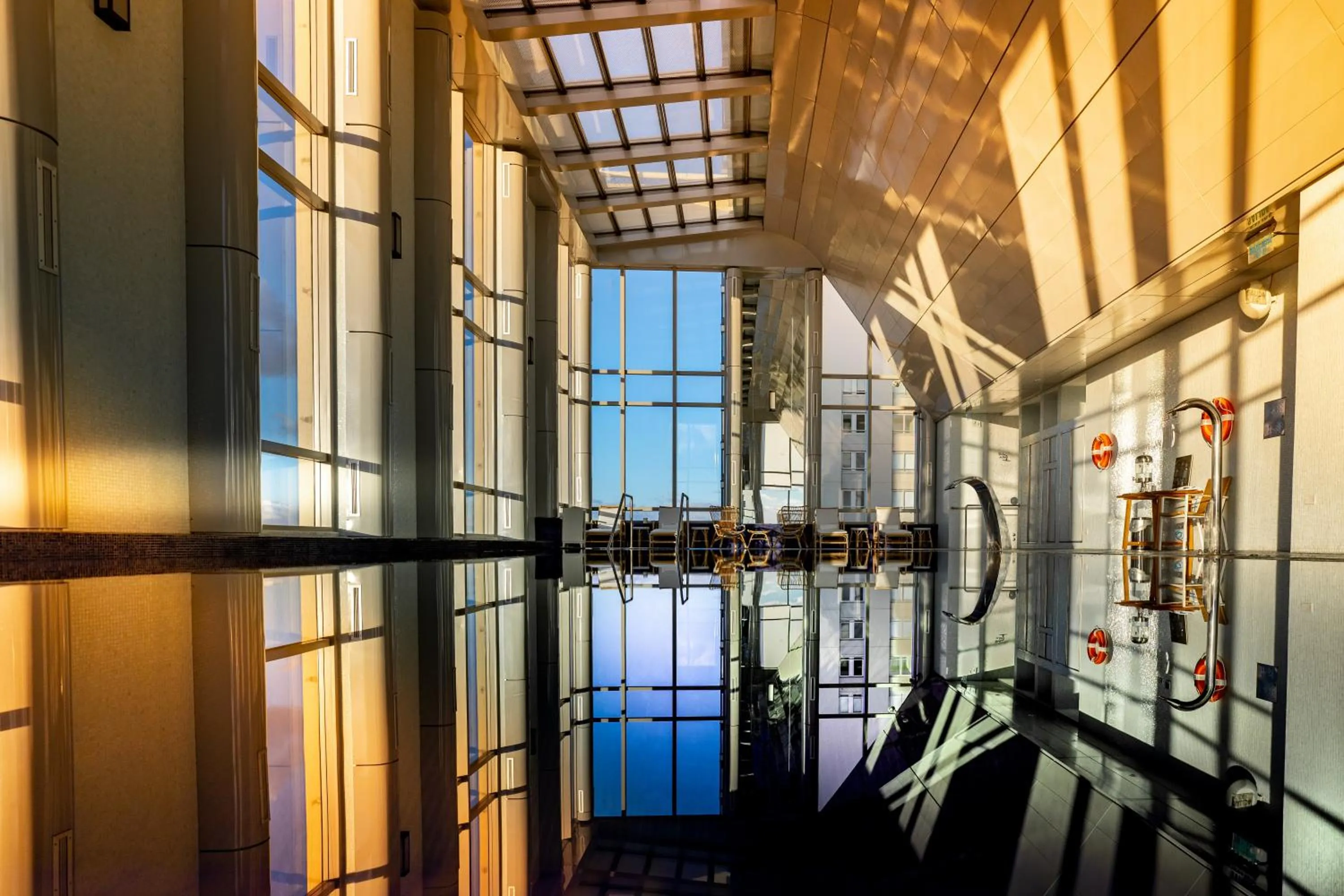 Swimming pool in Alvear Icon Hotel