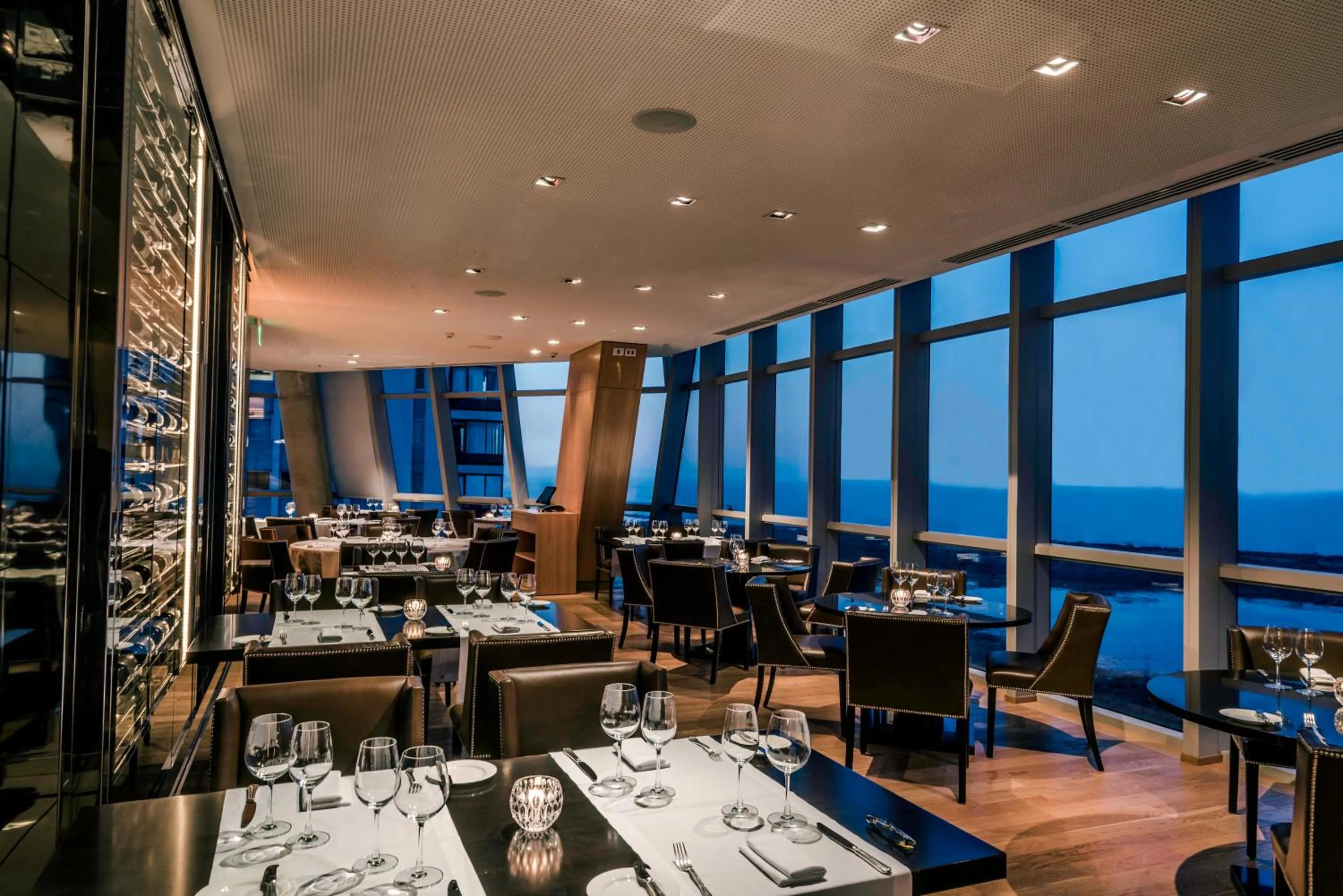 Restaurant/places to eat in Alvear Icon Hotel