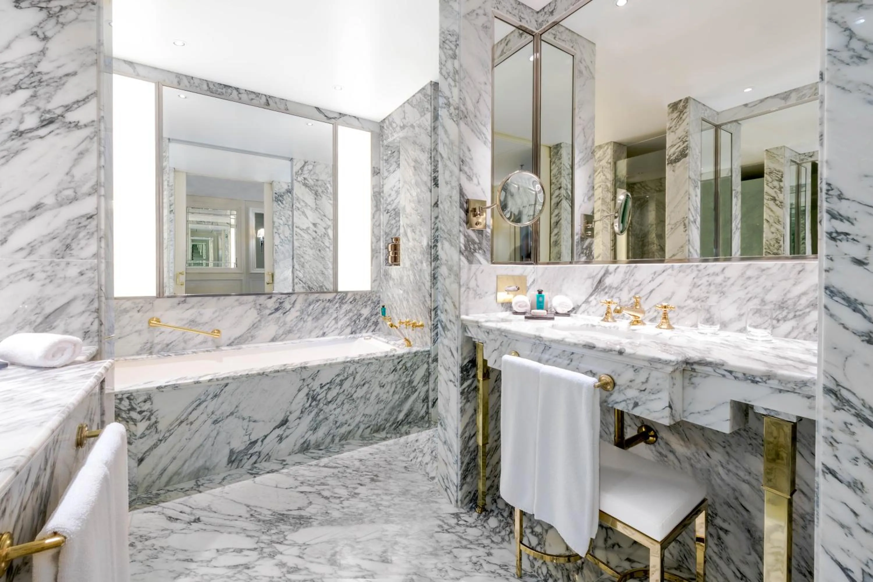 Decorative detail in Alvear Icon Hotel