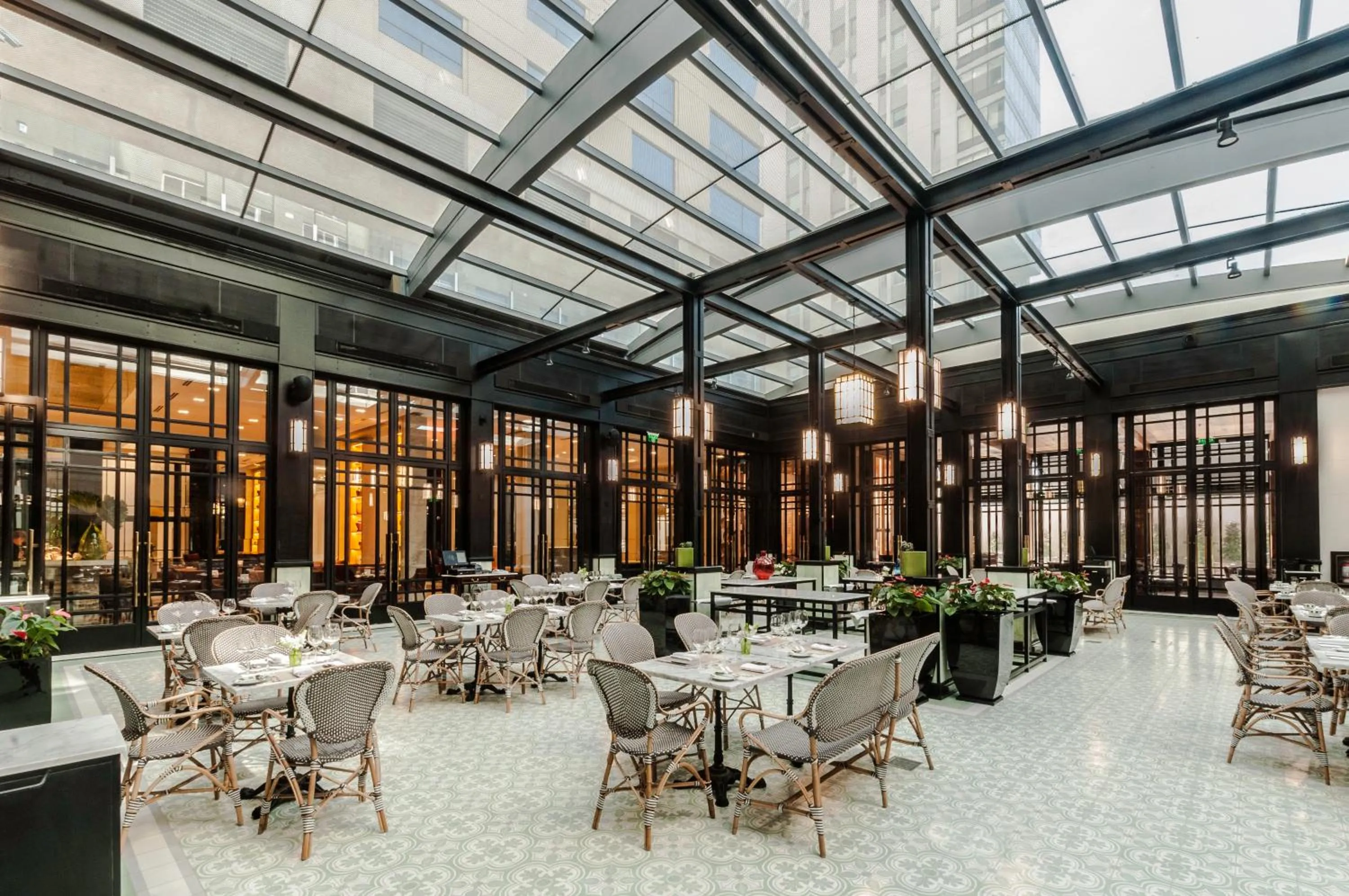 Restaurant/places to eat in Alvear Icon Hotel