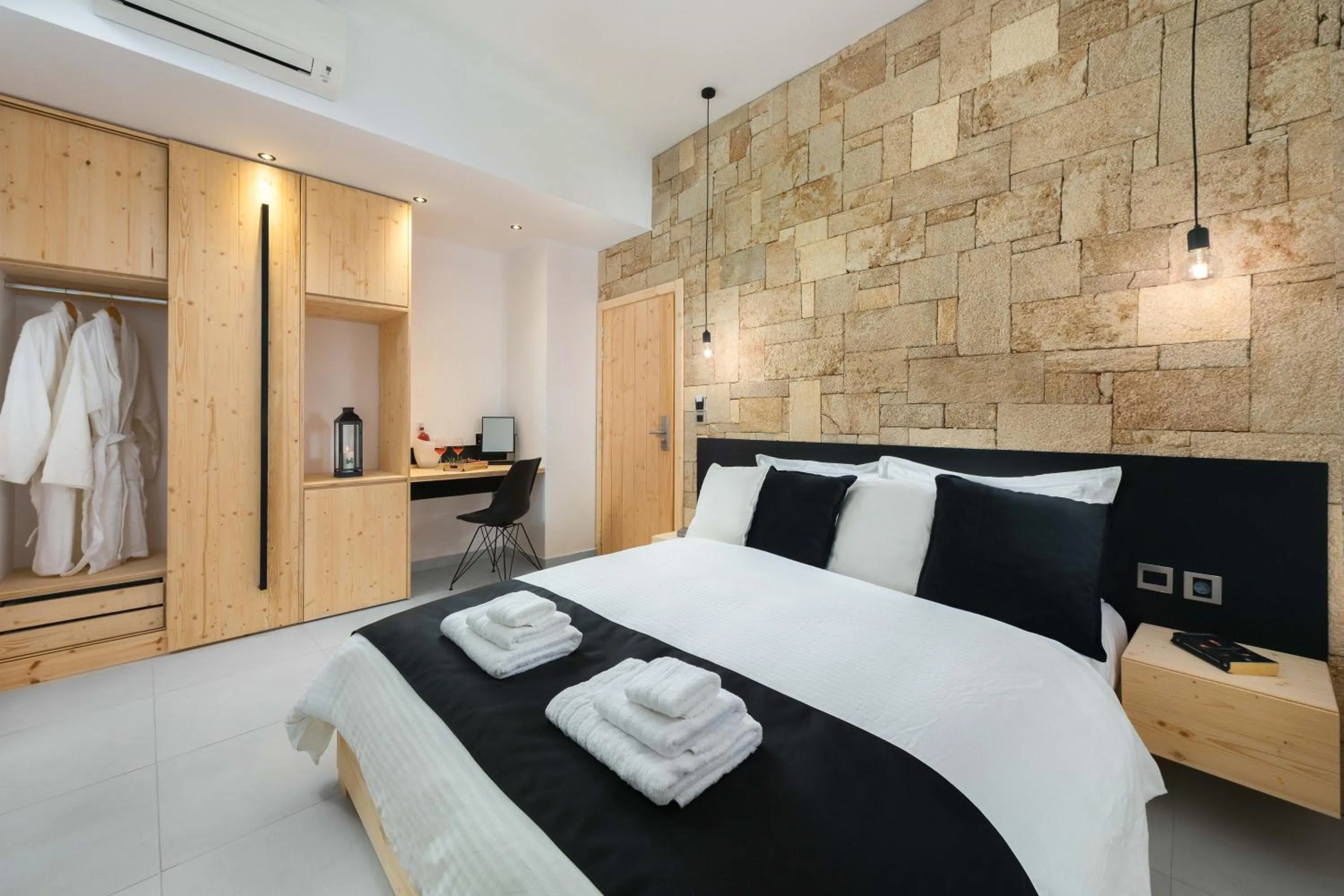 Bedroom, Bed in Old Town Senses Boutique Hotel