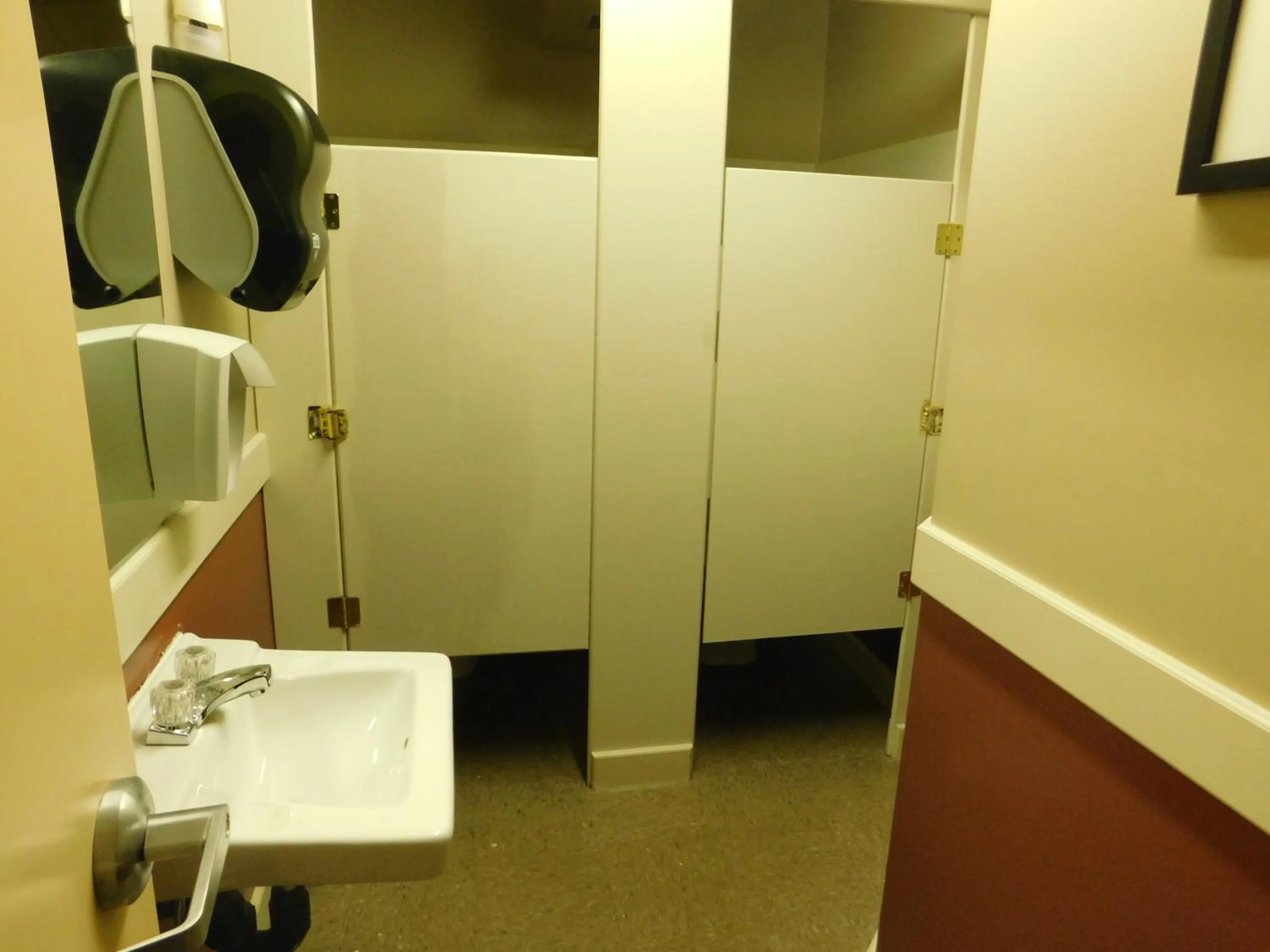 Bathroom in Timberland Hotel