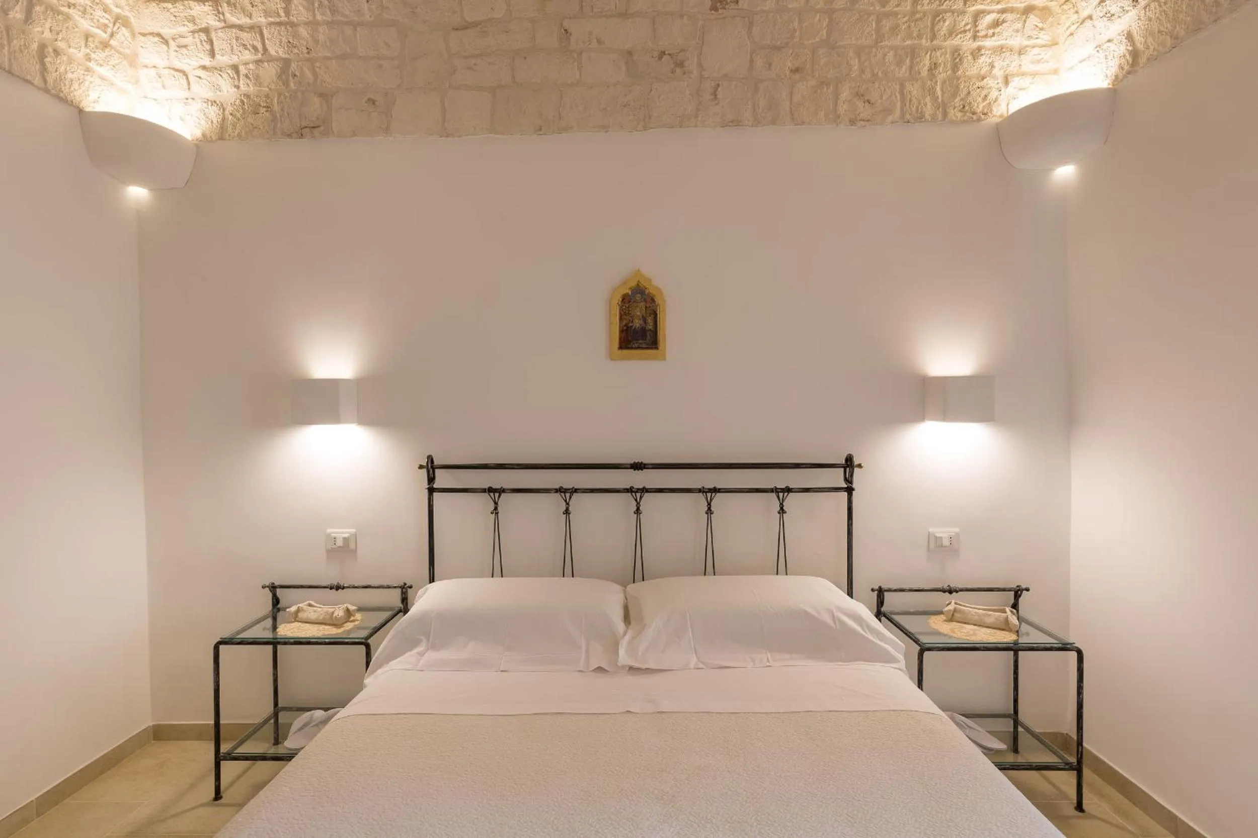 Bedroom, Bed in Dimora San Quirico - bed e breakfast - Cisternino