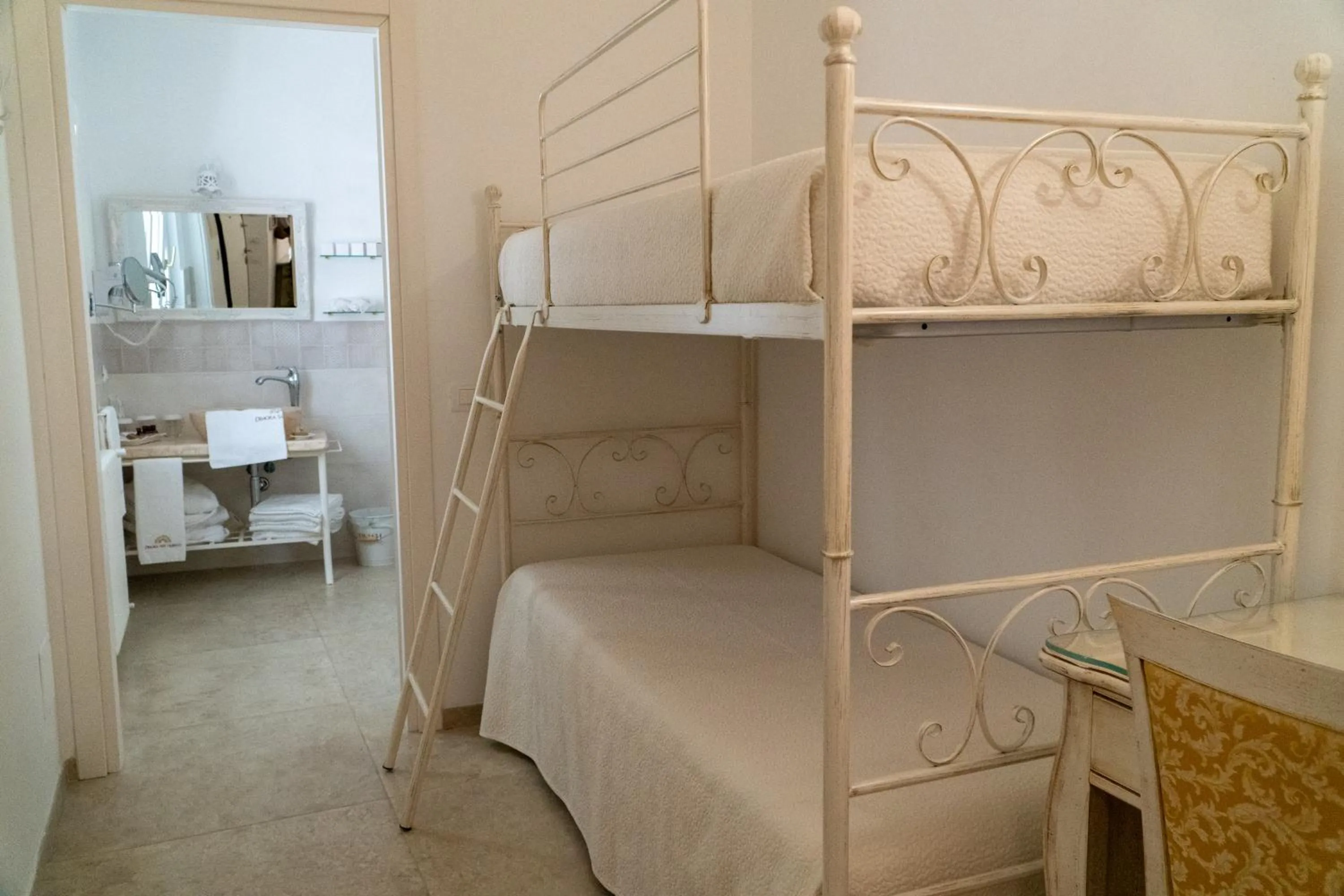bunk bed, Bed in Dimora San Quirico - bed e breakfast - Cisternino