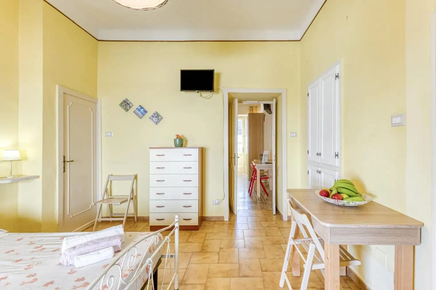 Dining area, Bed in La Corte dei Mille