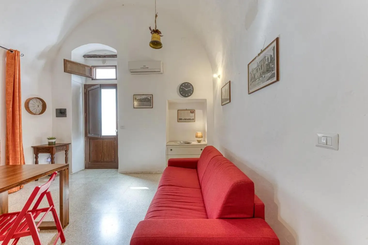 Seating area in La Corte dei Mille