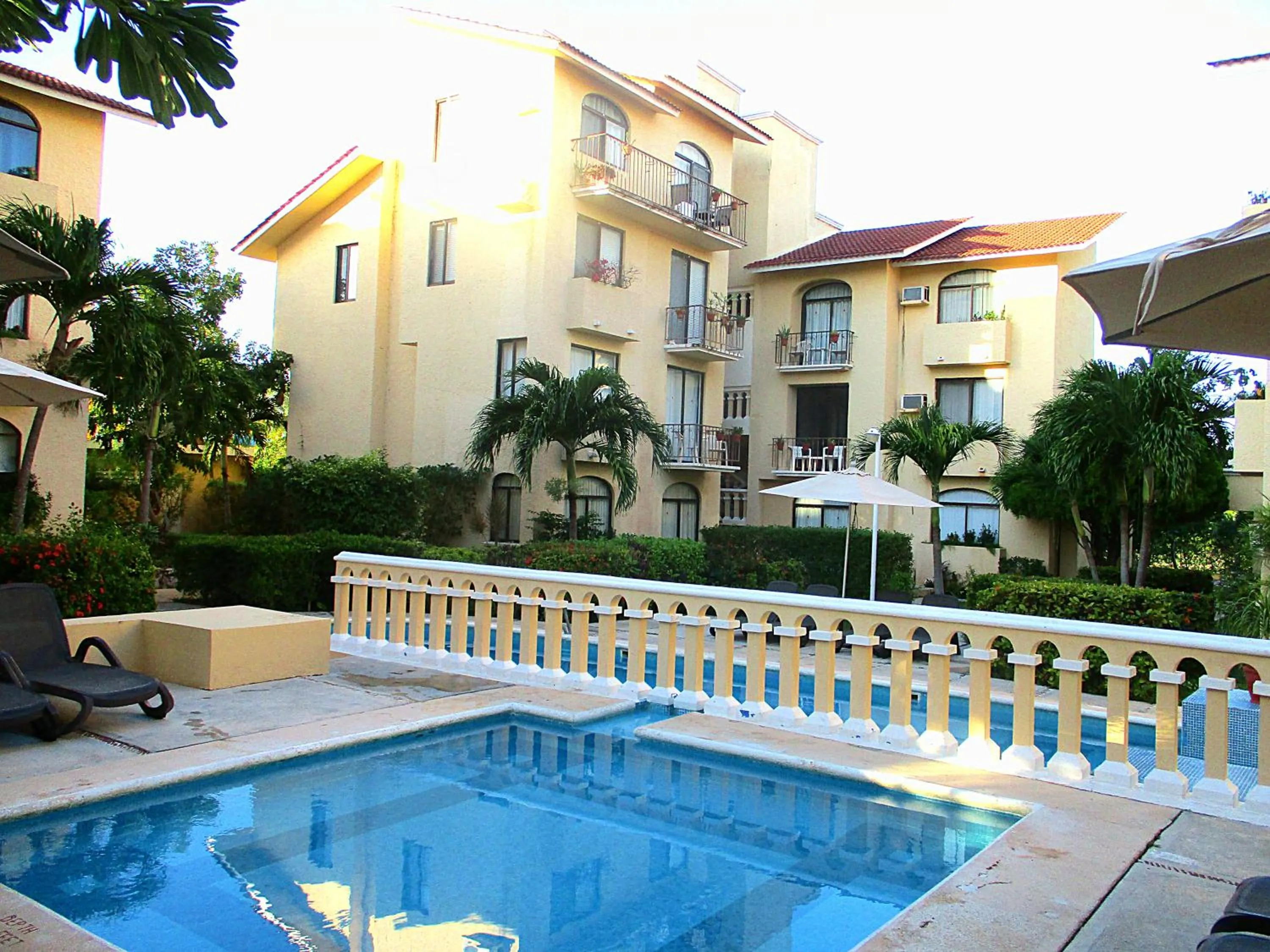 Swimming pool in Tropical apartment