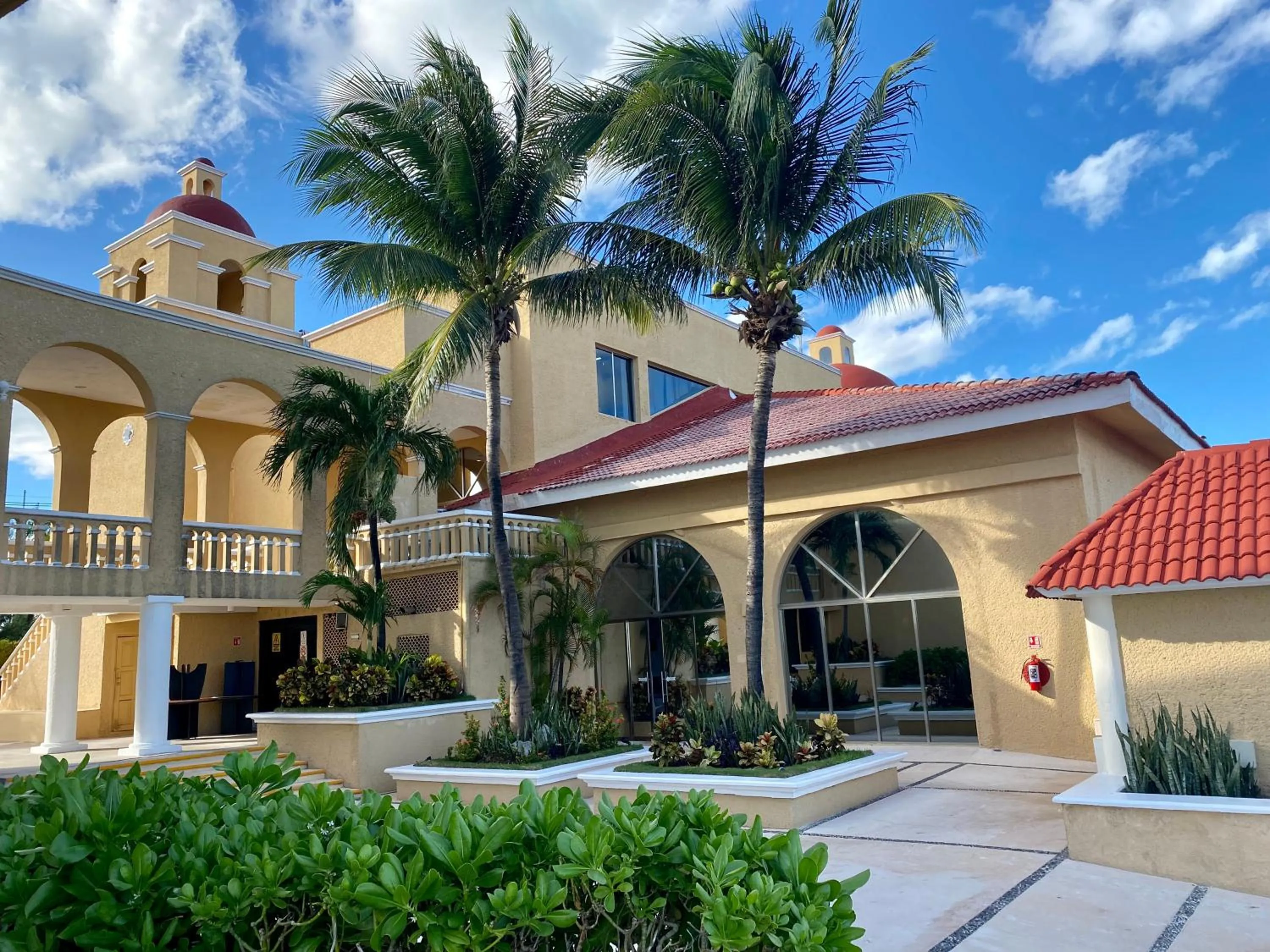 Restaurant/places to eat in Tropical apartment