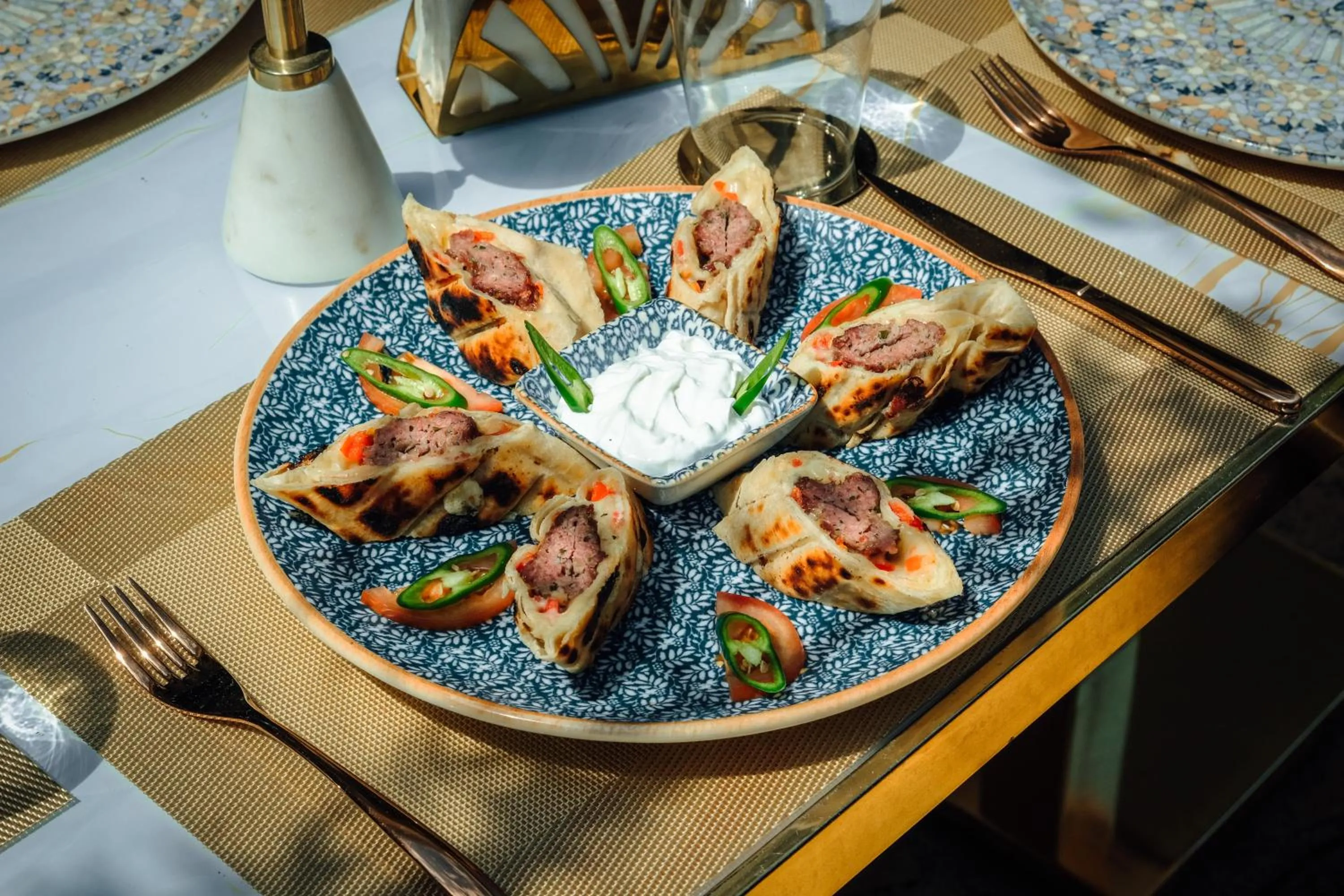 Restaurant/places to eat in Peninsula Boutique Hotel