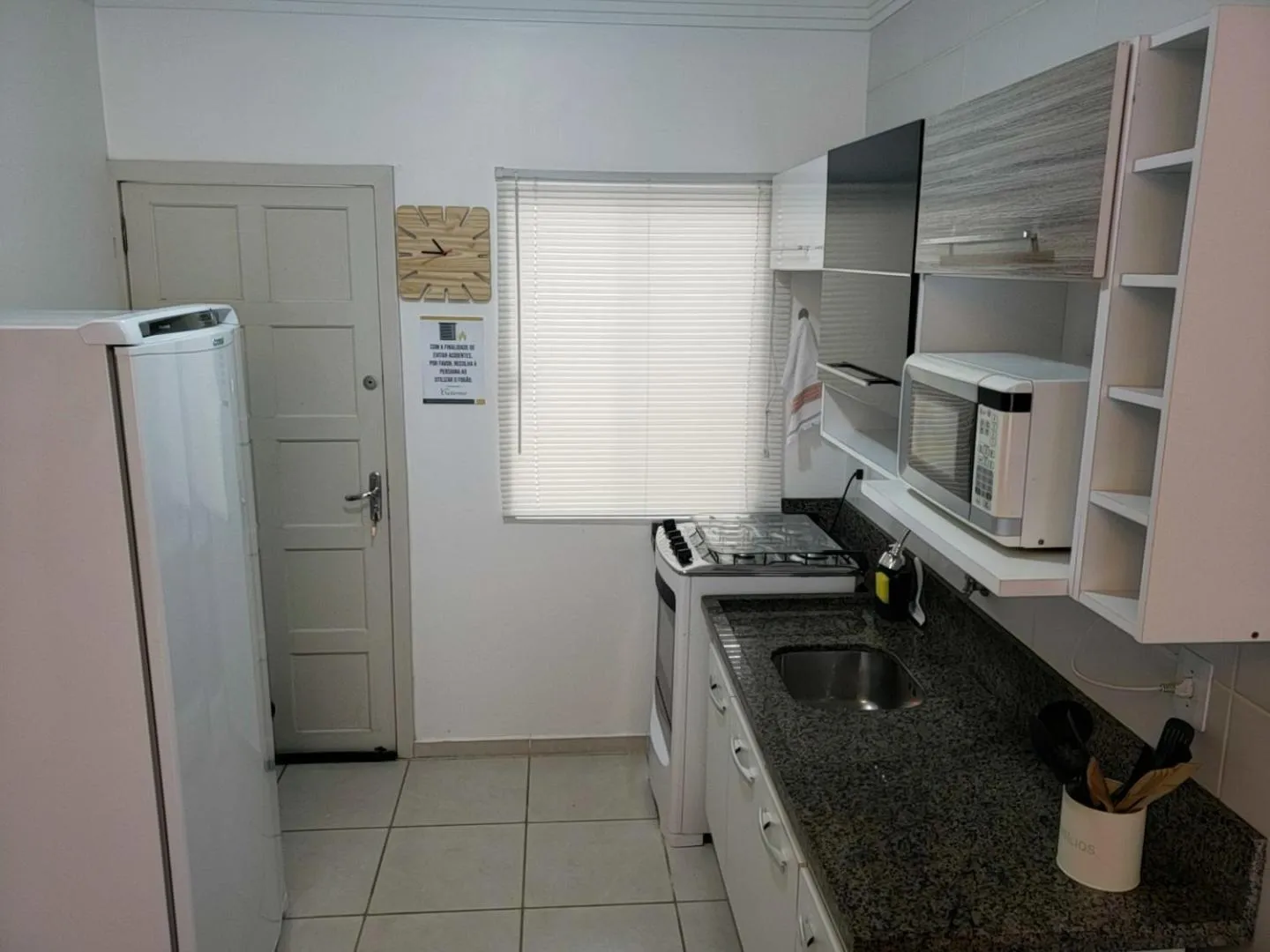 Communal kitchen in Residencial Catarina