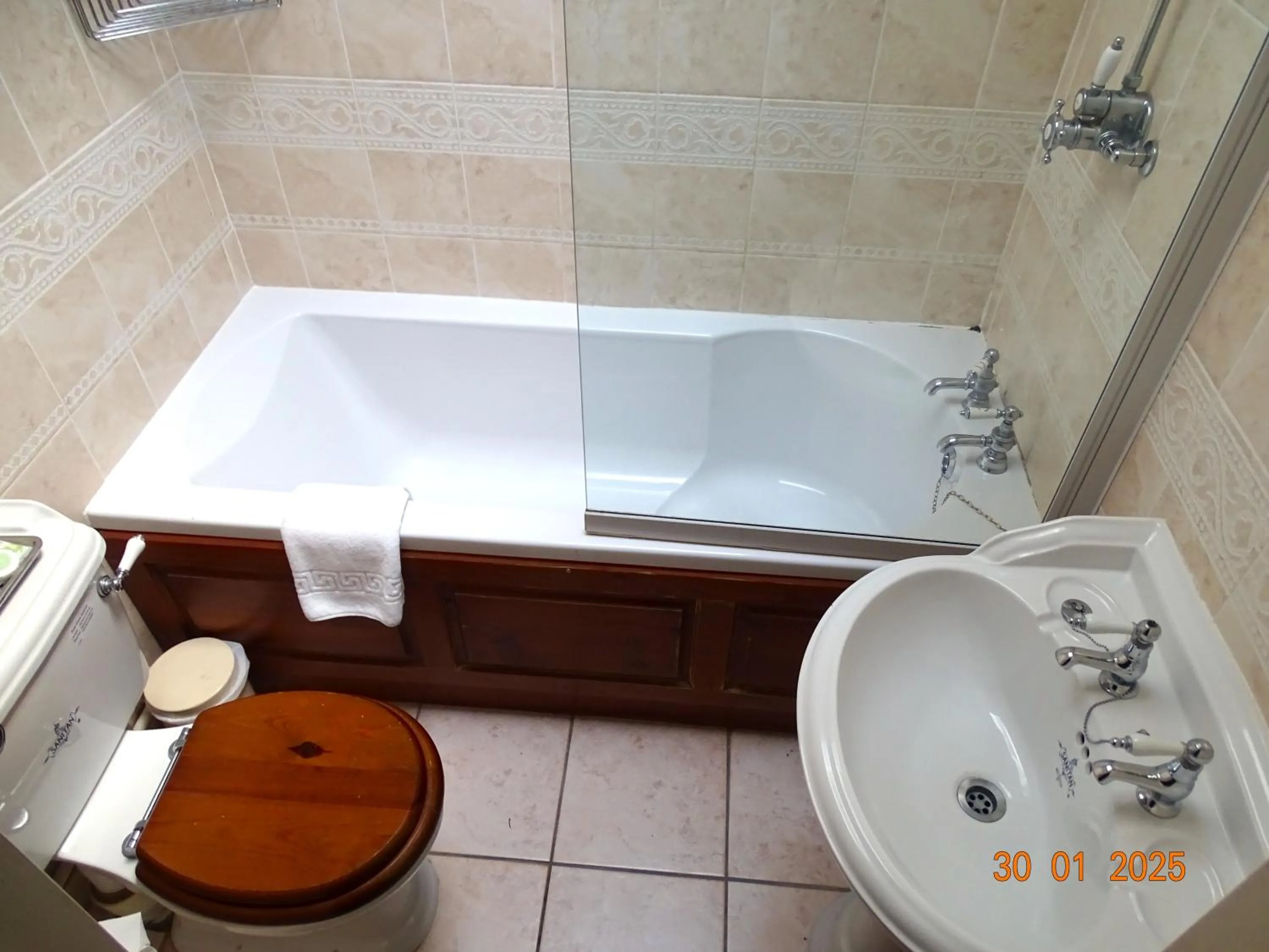 Bathroom in Donington Manor Hotel