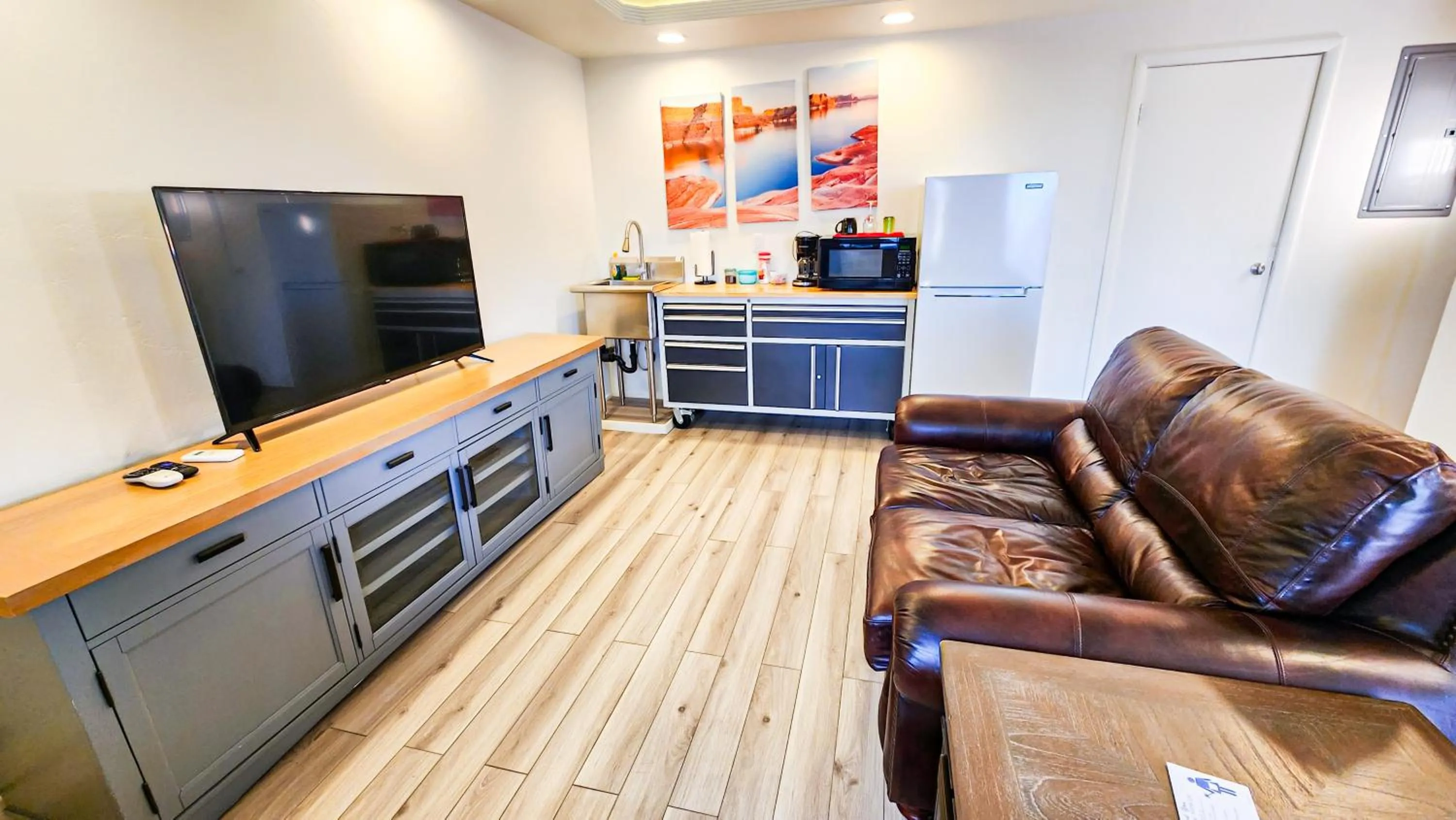 Red Rock Motel and Dam Motel