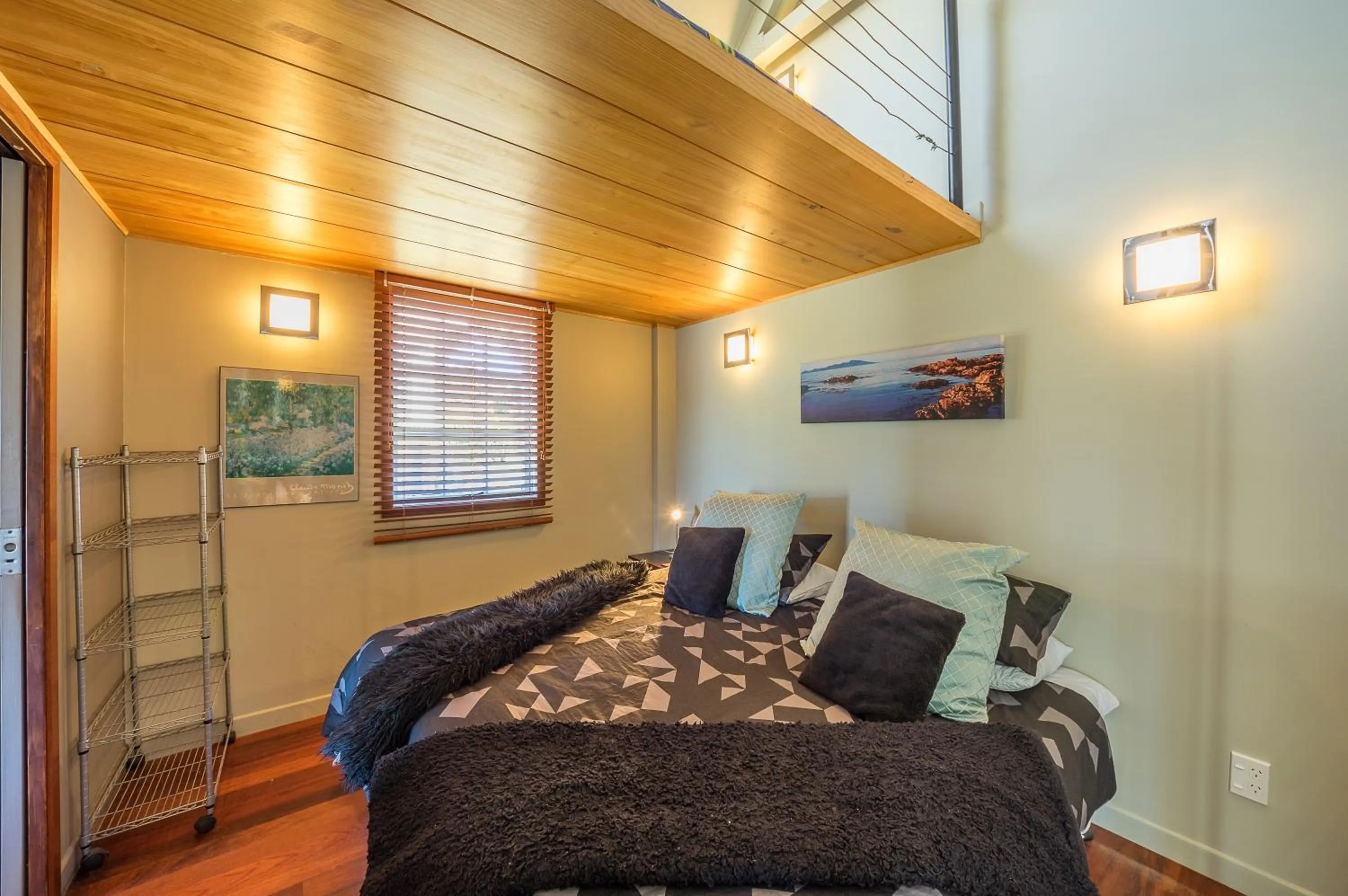 Bed in Absolute Beach front-Tutukaka Harbour