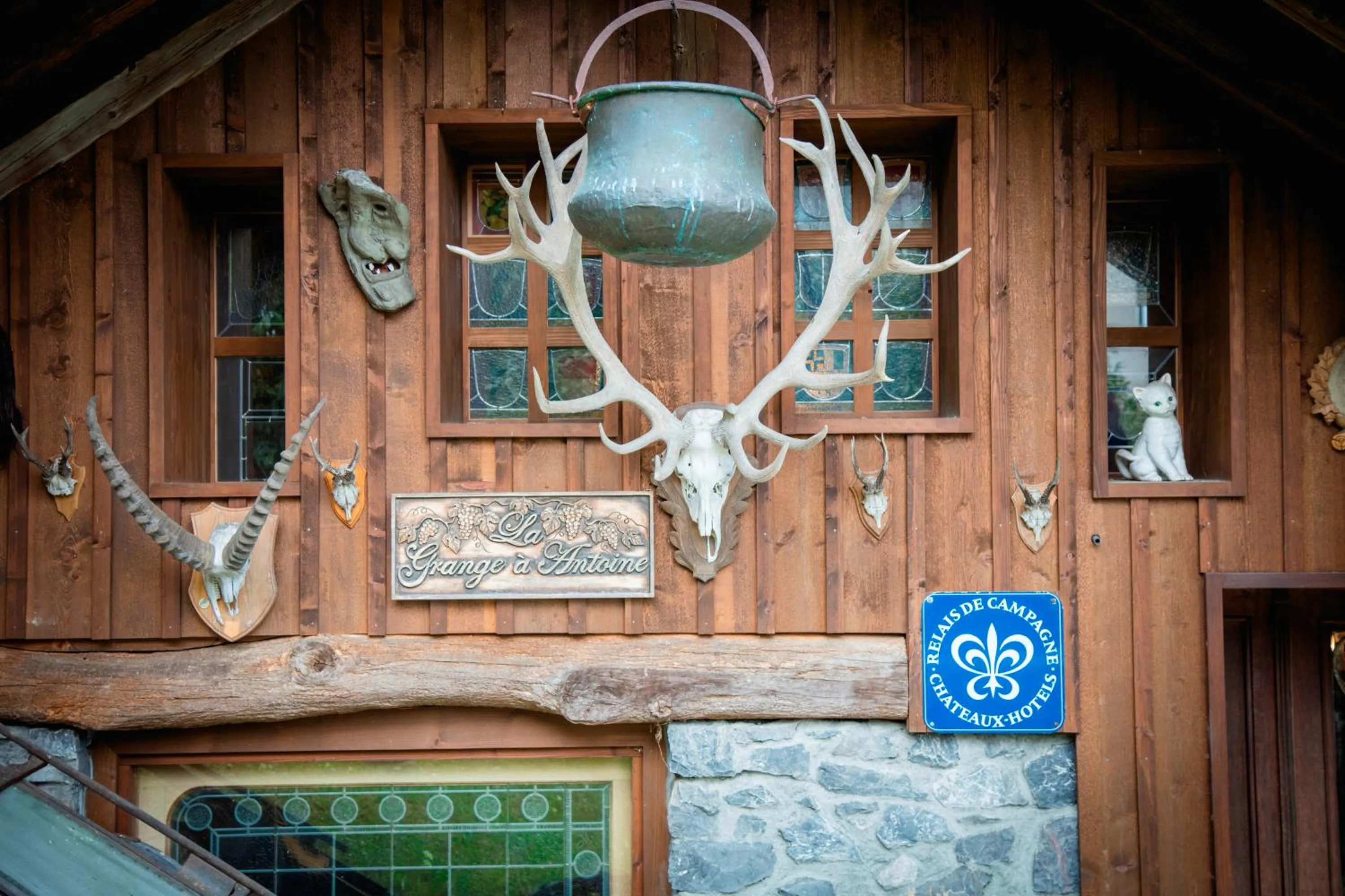 Property logo or sign in Hotel Victoria Glion