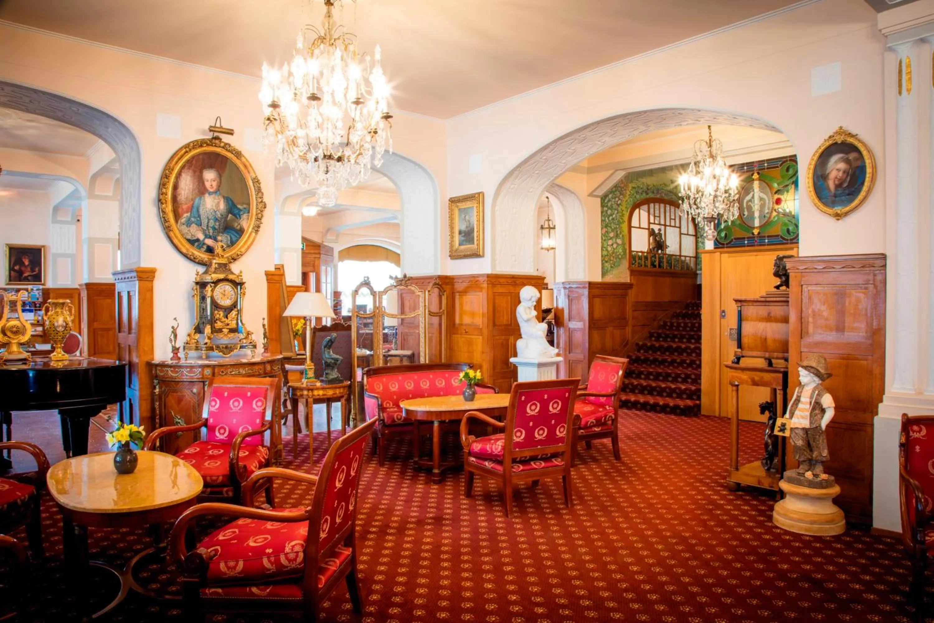 Seating area in Hotel Victoria Glion