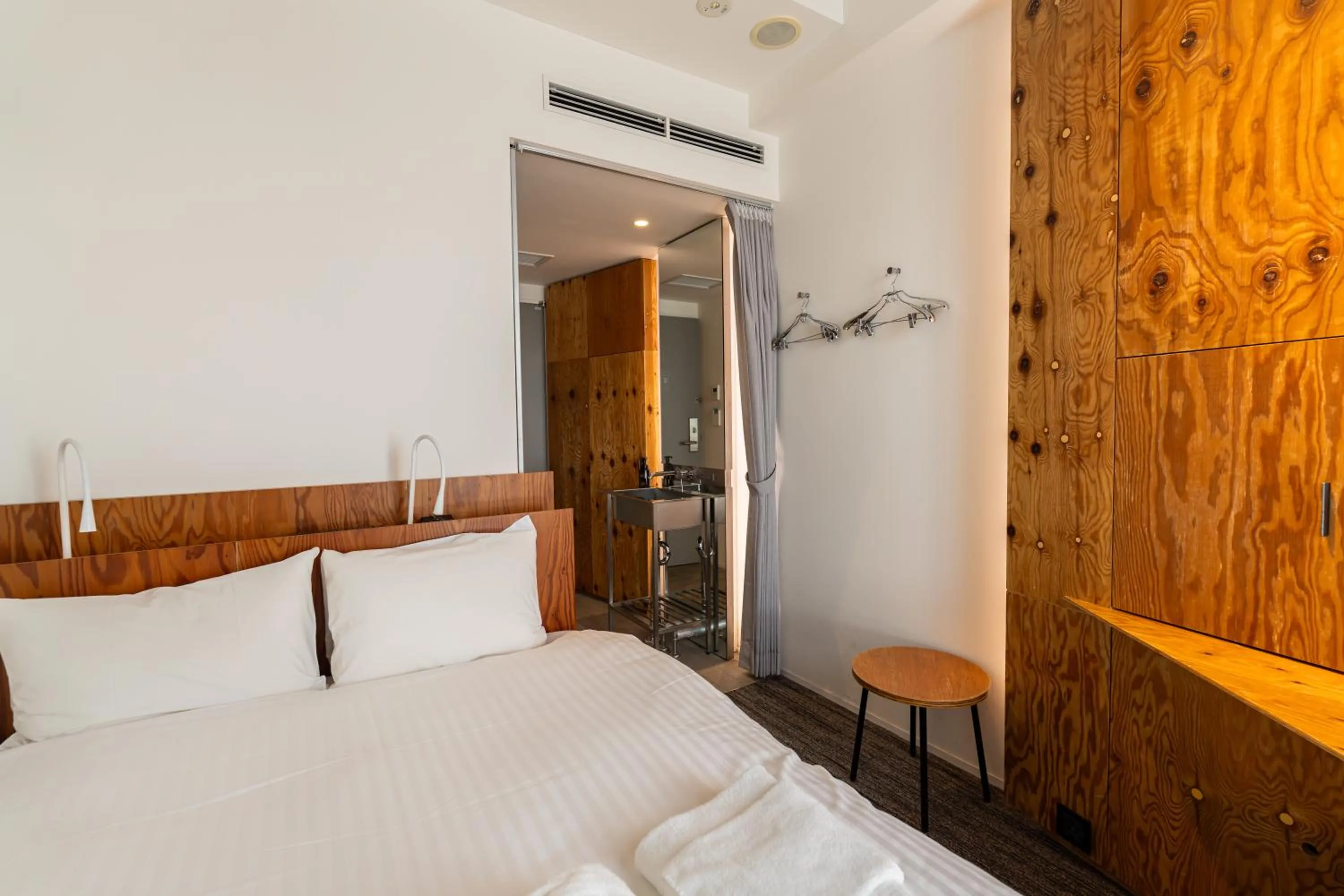 Bed in ONE@Tokyo by insomnia