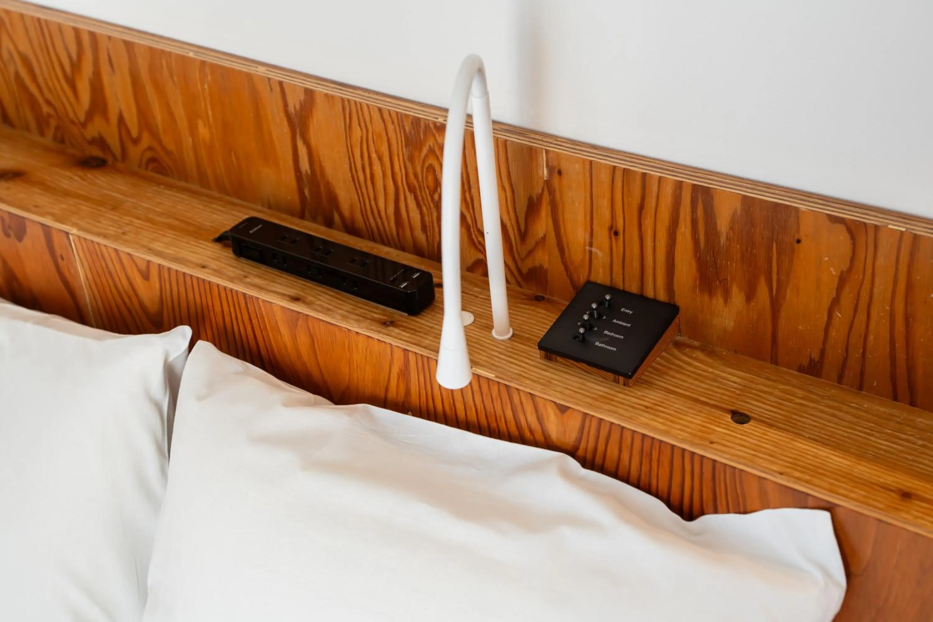 Bed in ONE@Tokyo by insomnia