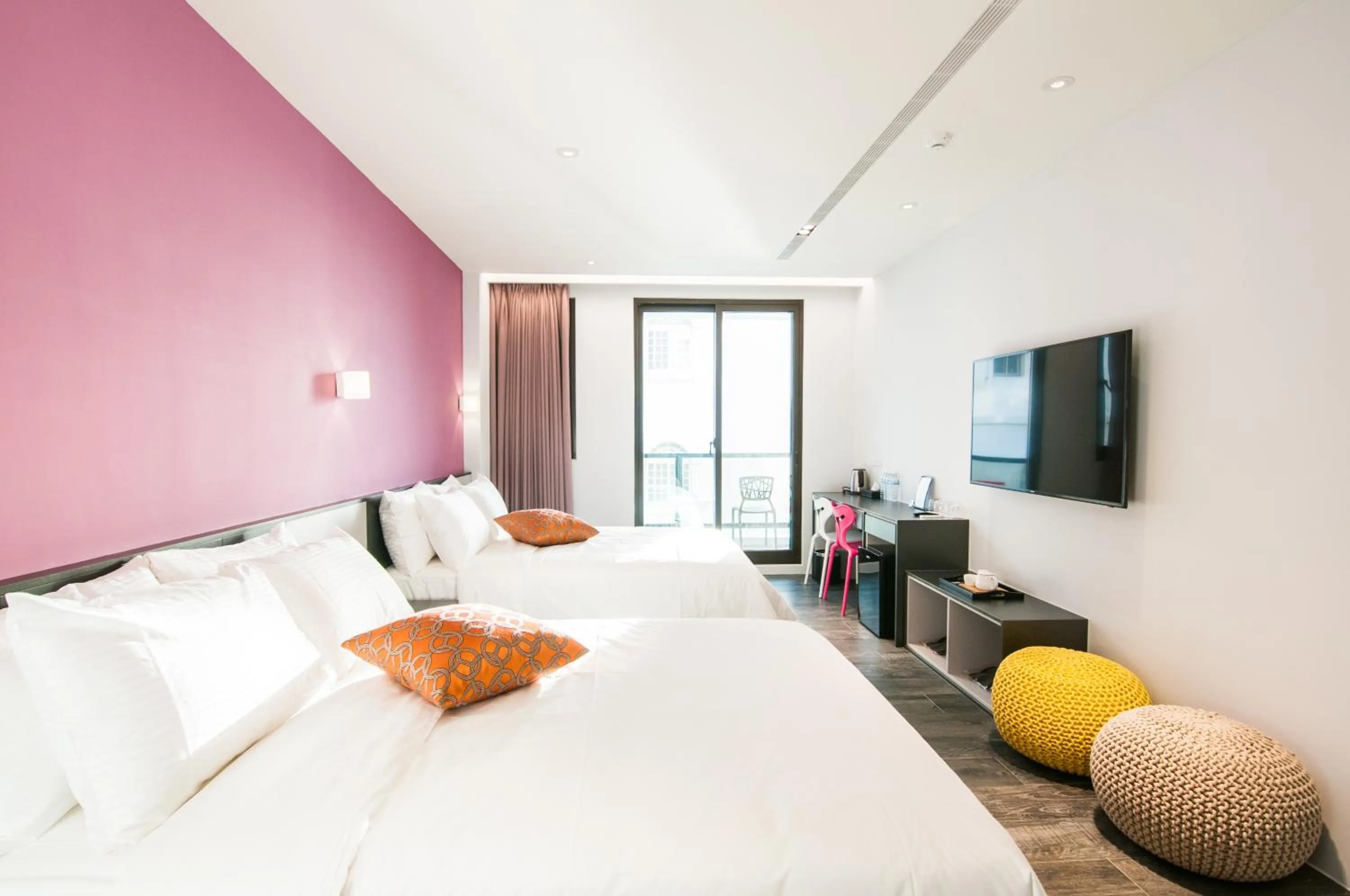 Photo of the whole room, Bed in Funson Hotel